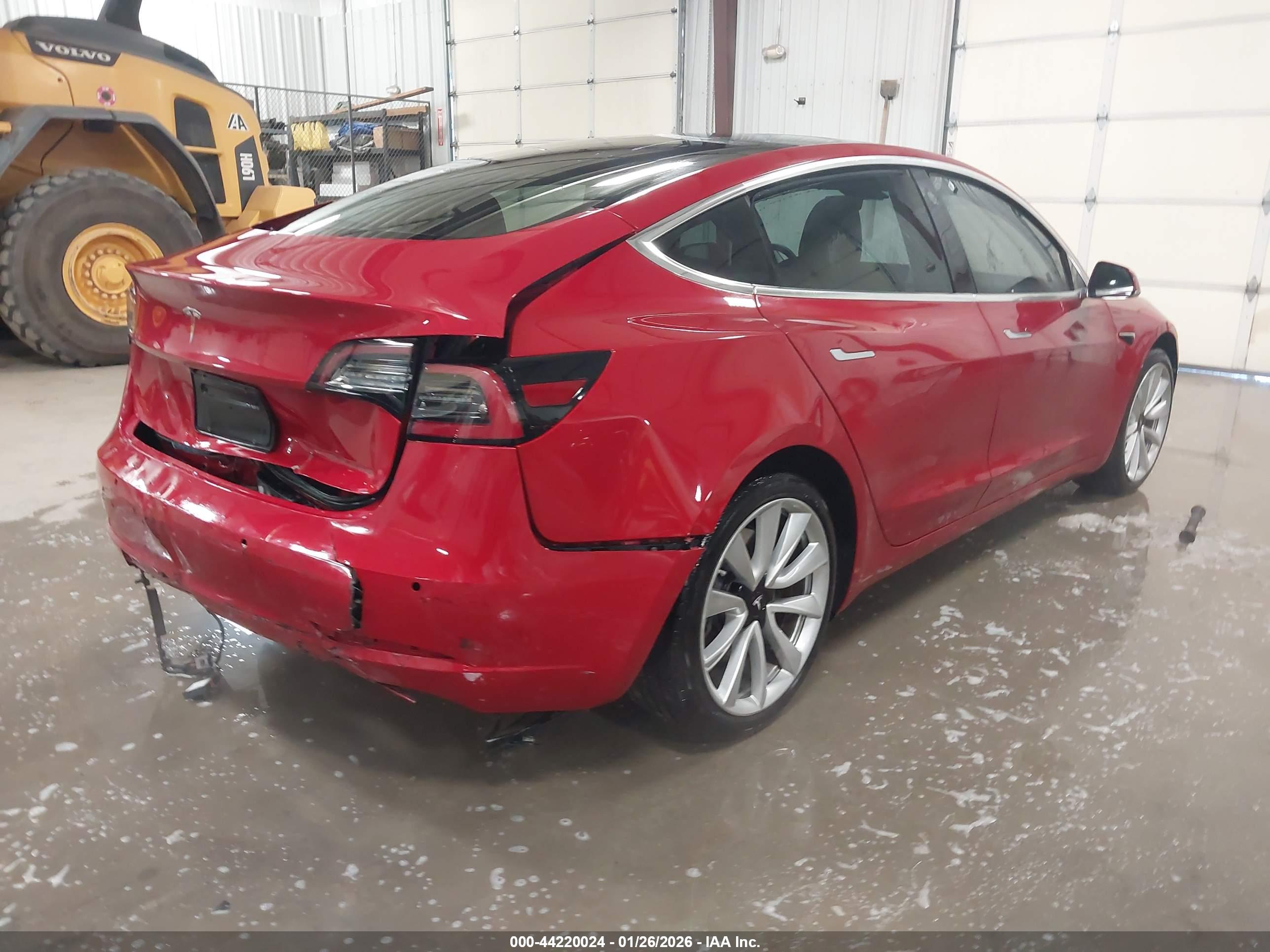 TESLA MODEL image 4