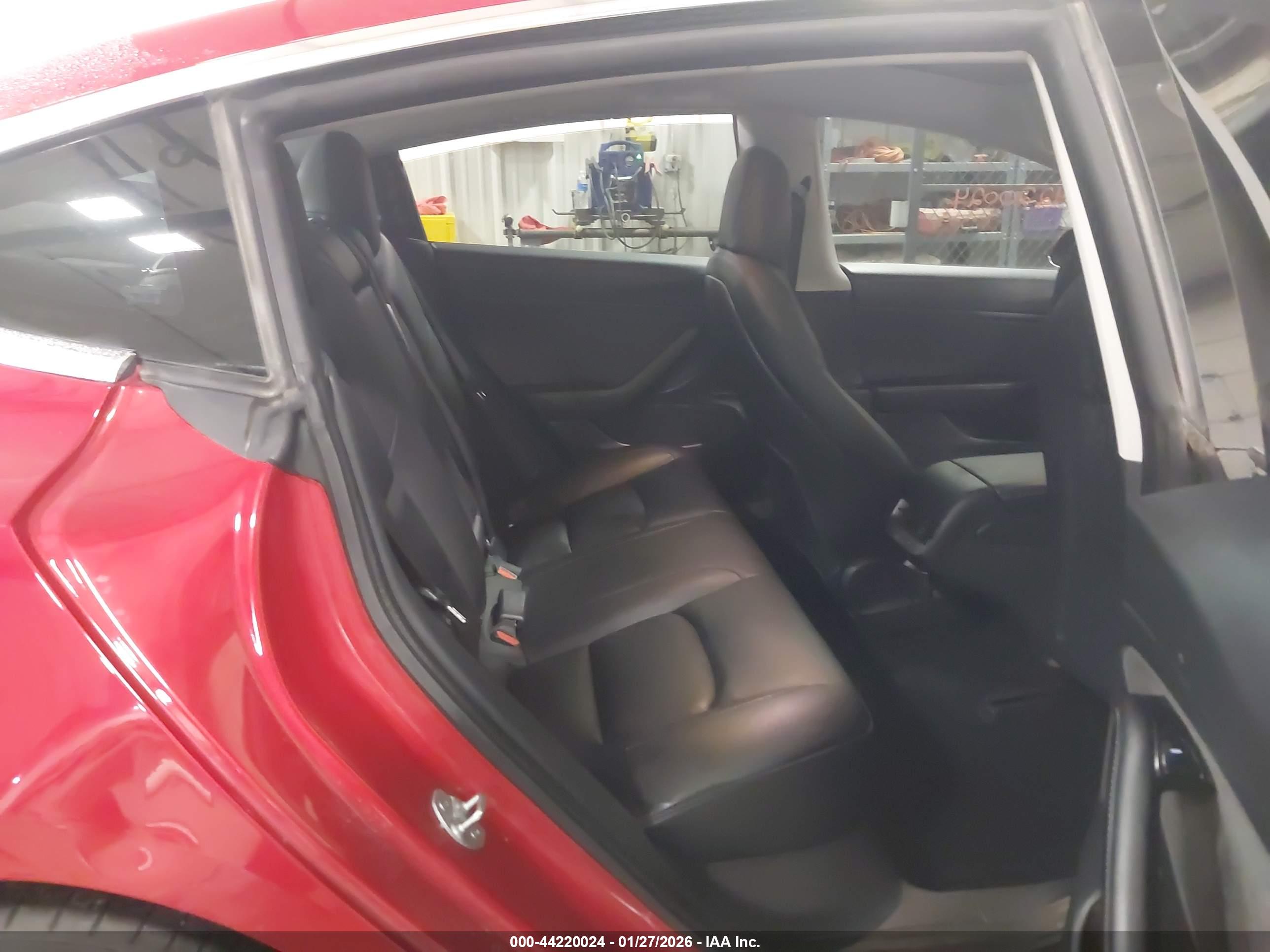 TESLA MODEL image 8