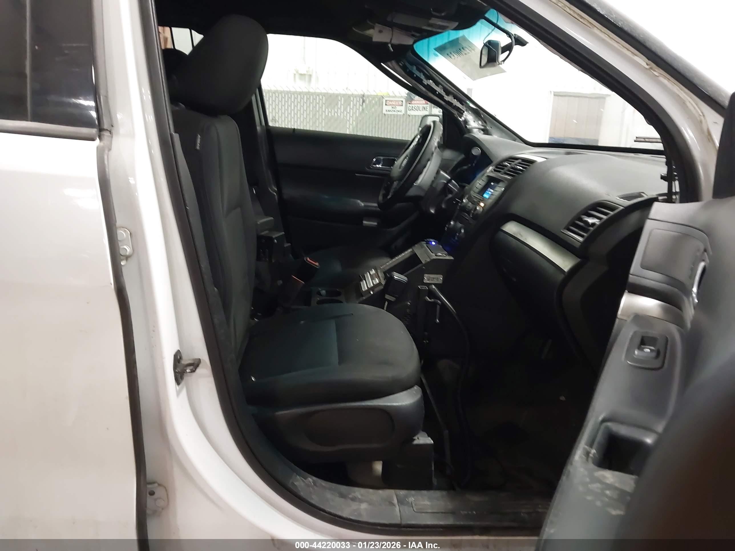 FORD UTILITY image 5