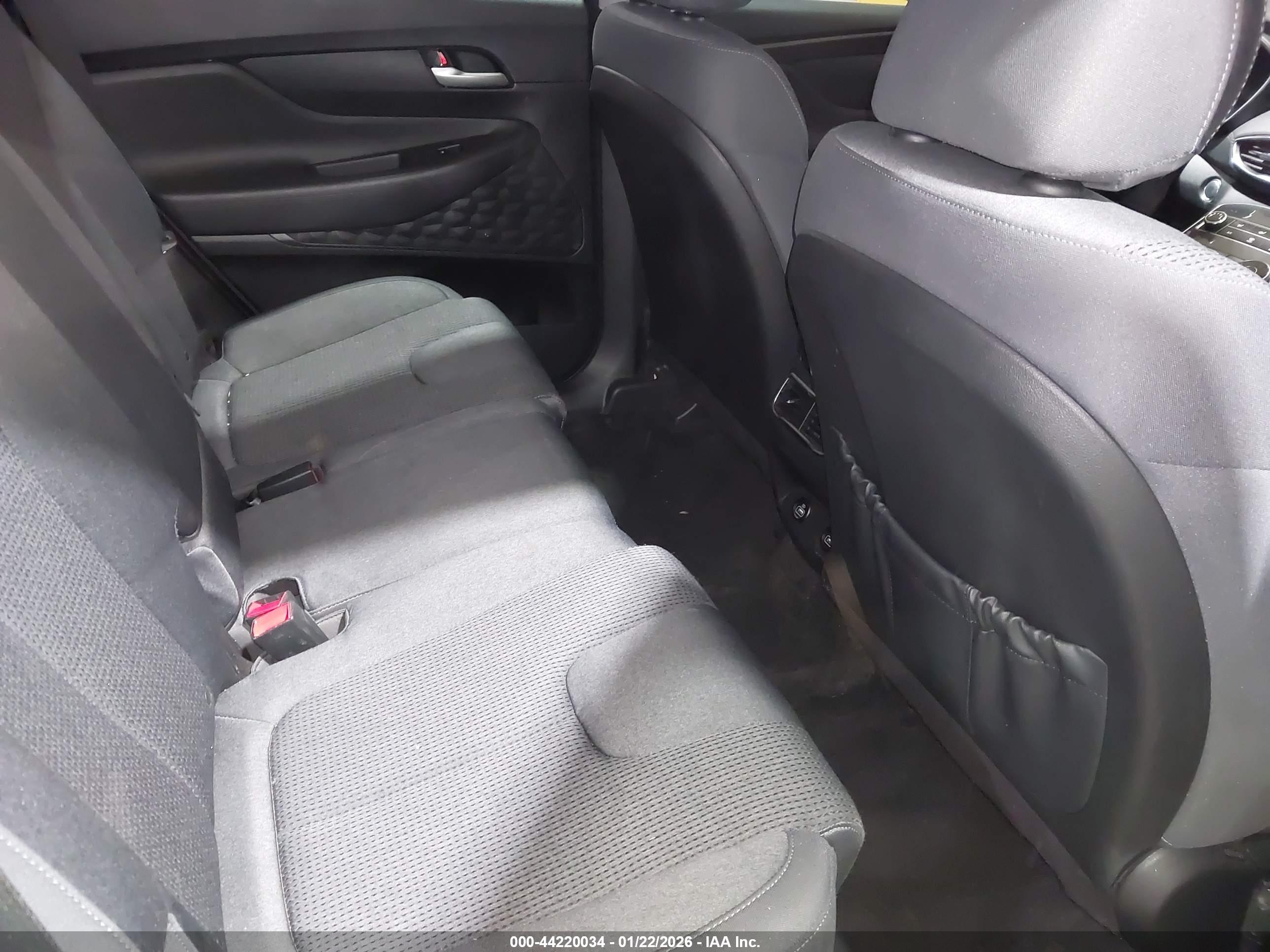 HYUNDAI SANTA image 8