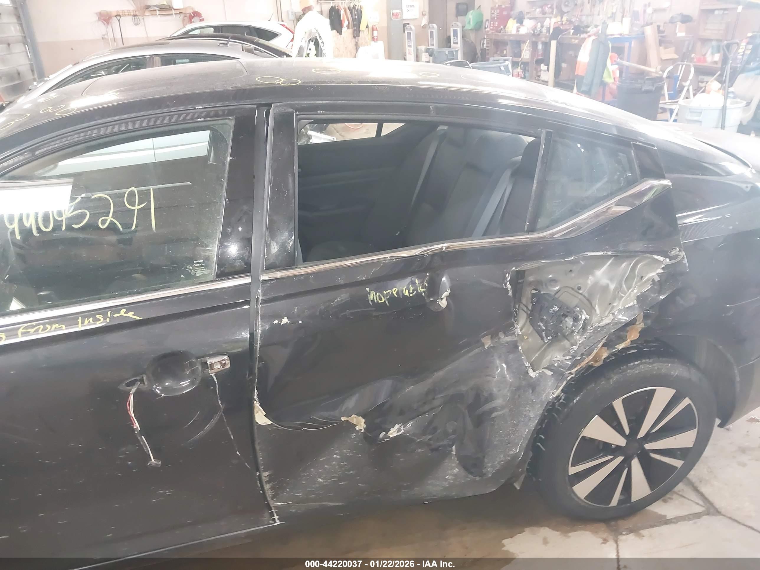 NISSAN ALTIMA image 6