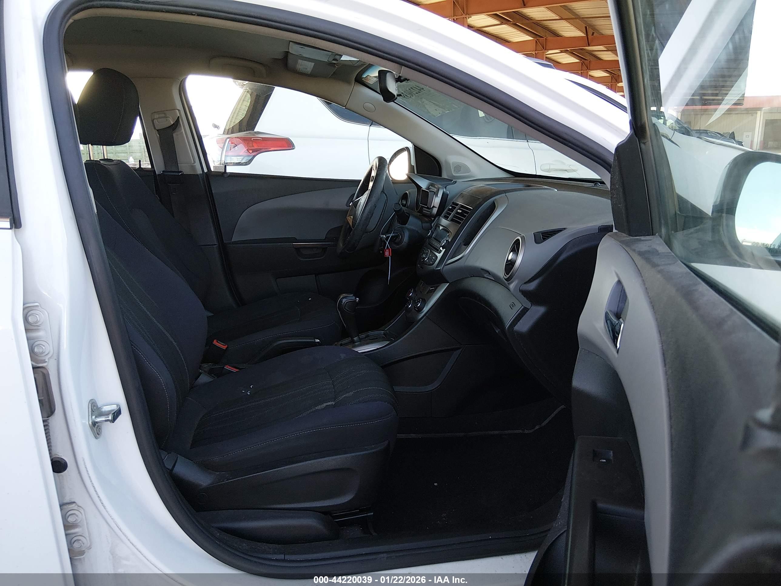CHEVROLET SONIC image 5