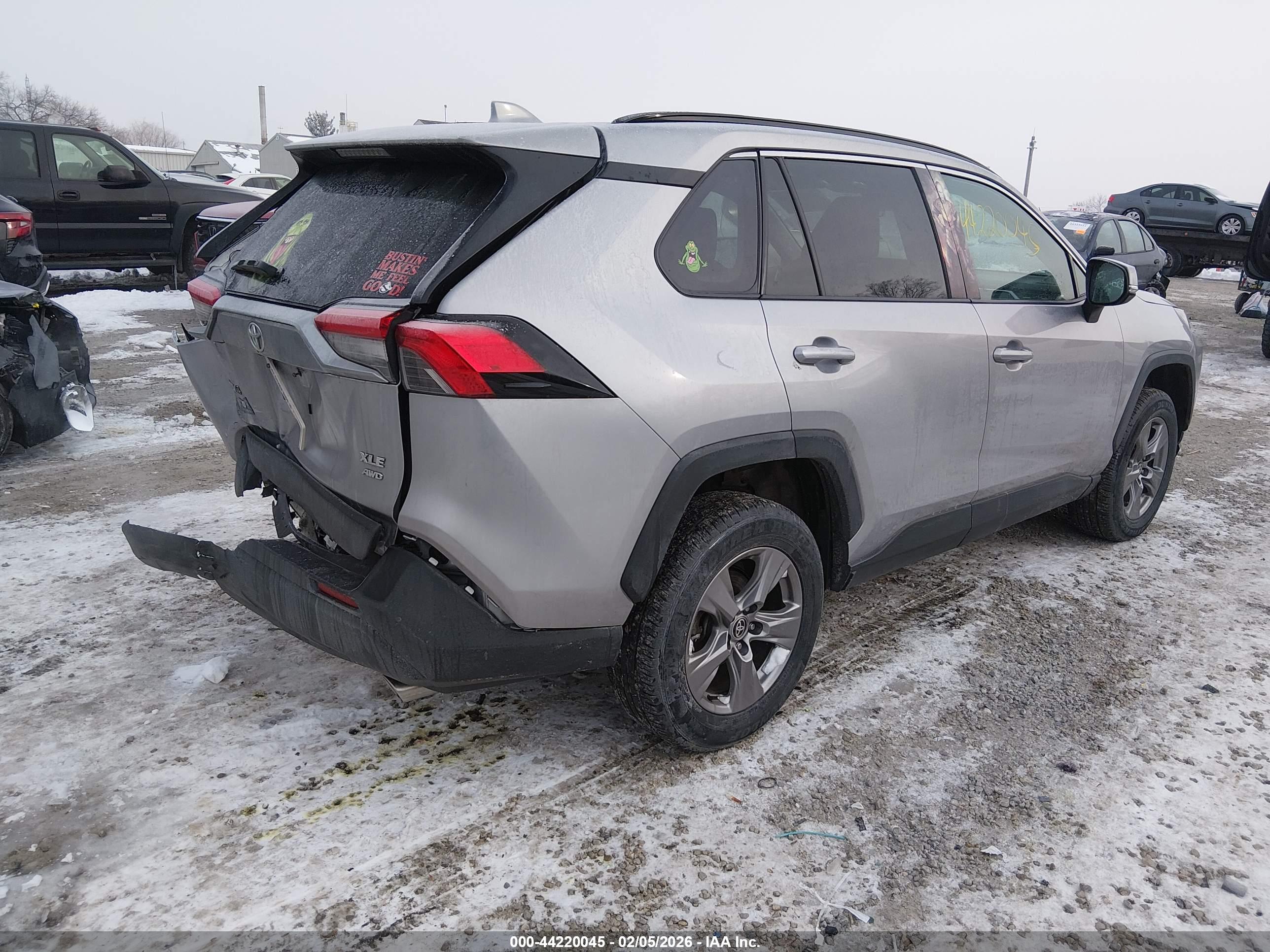 TOYOTA RAV4 image 4