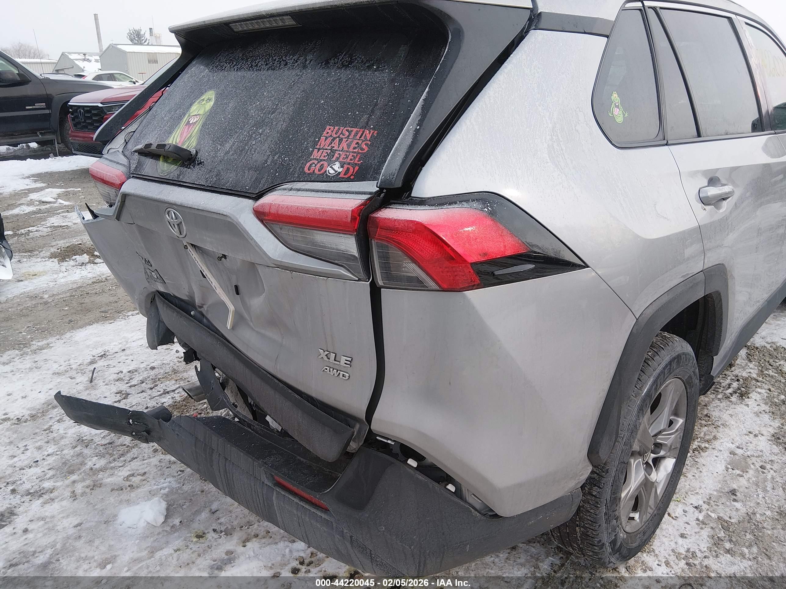 TOYOTA RAV4 image 6