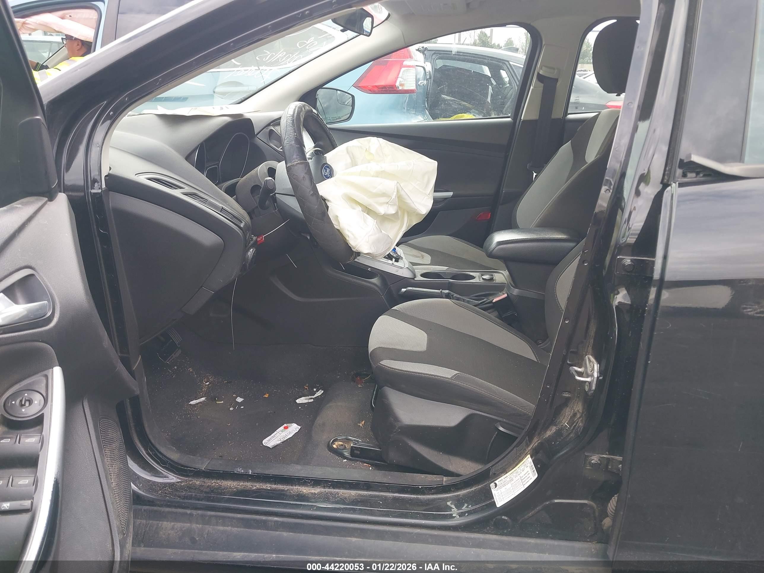 FORD FOCUS image 5