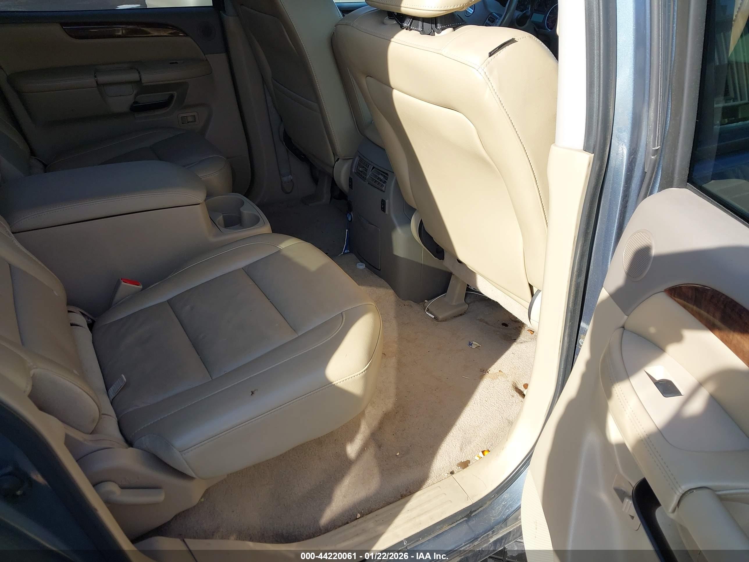 NISSAN ARMADA image 8