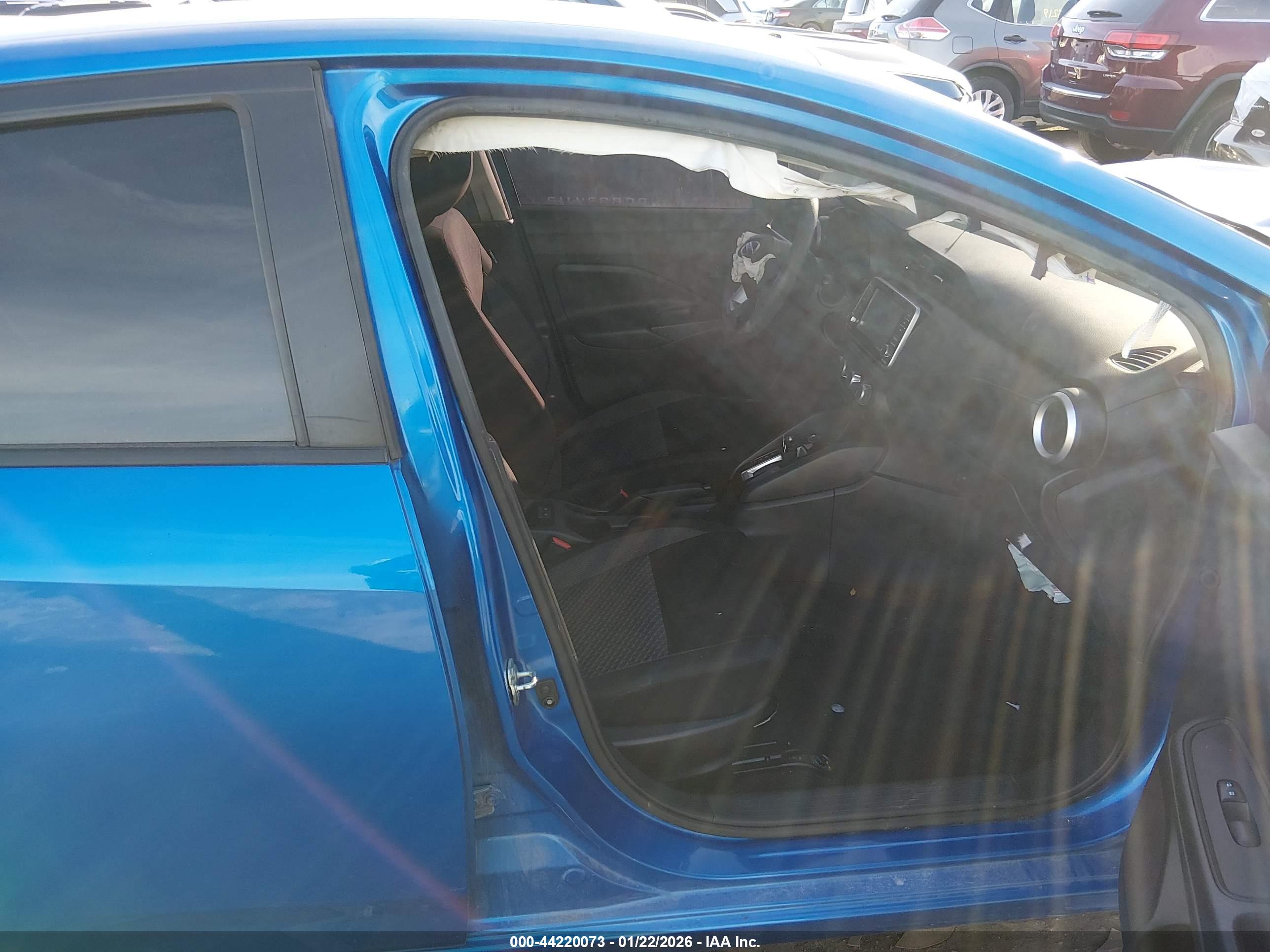 NISSAN VERSA image 5