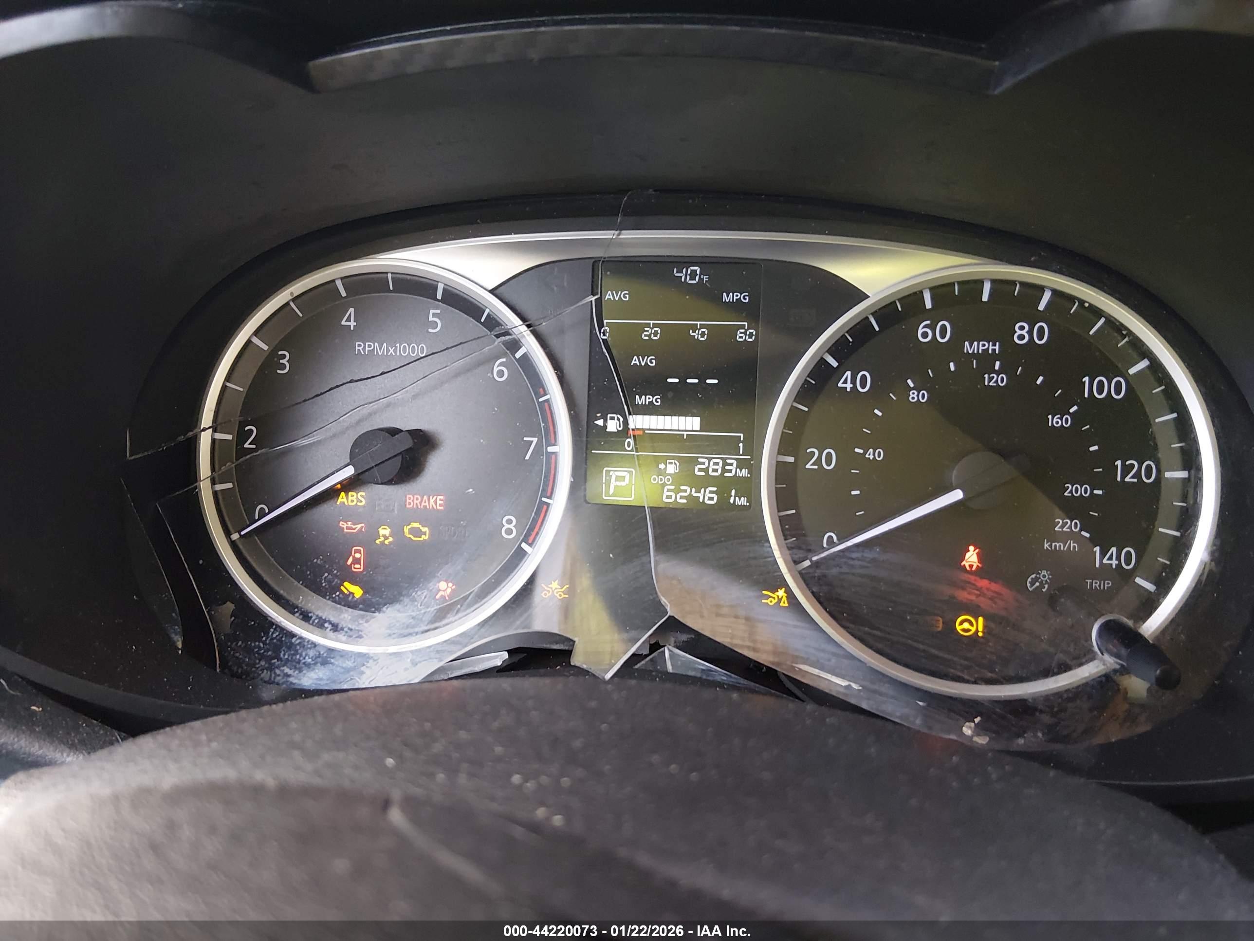 NISSAN VERSA image 7