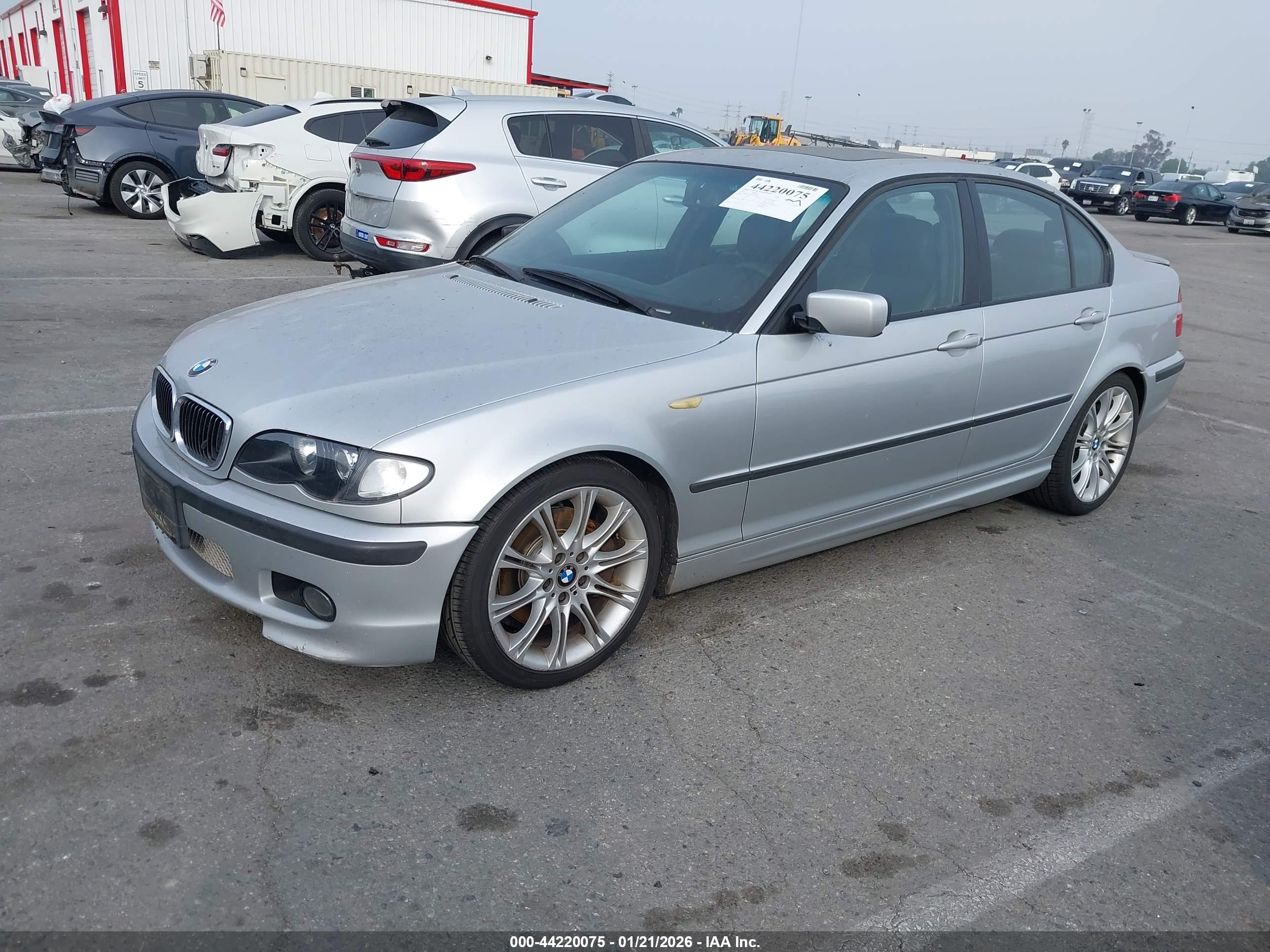 BMW 330I image 2