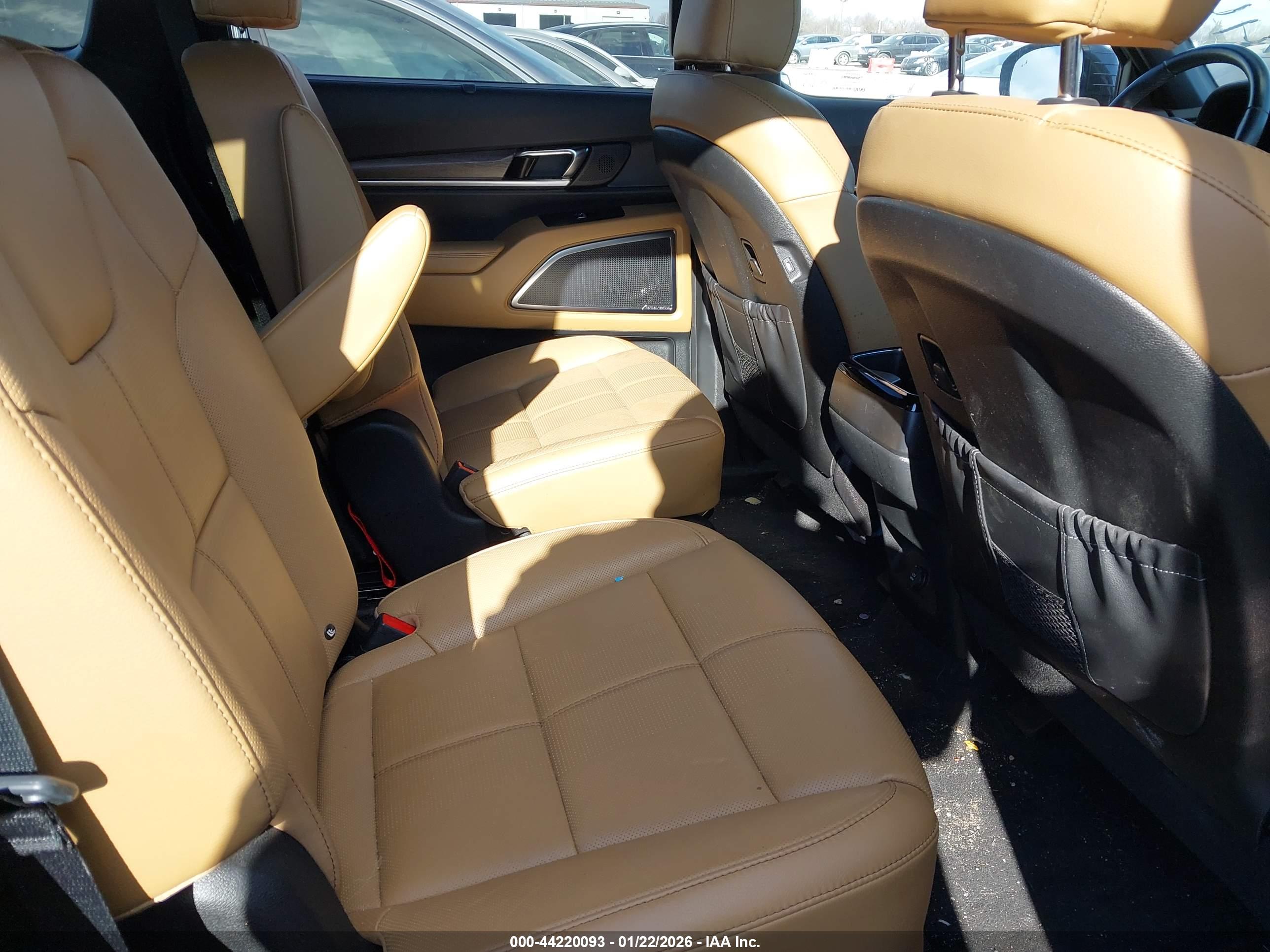 KIA TELLURIDE image 8