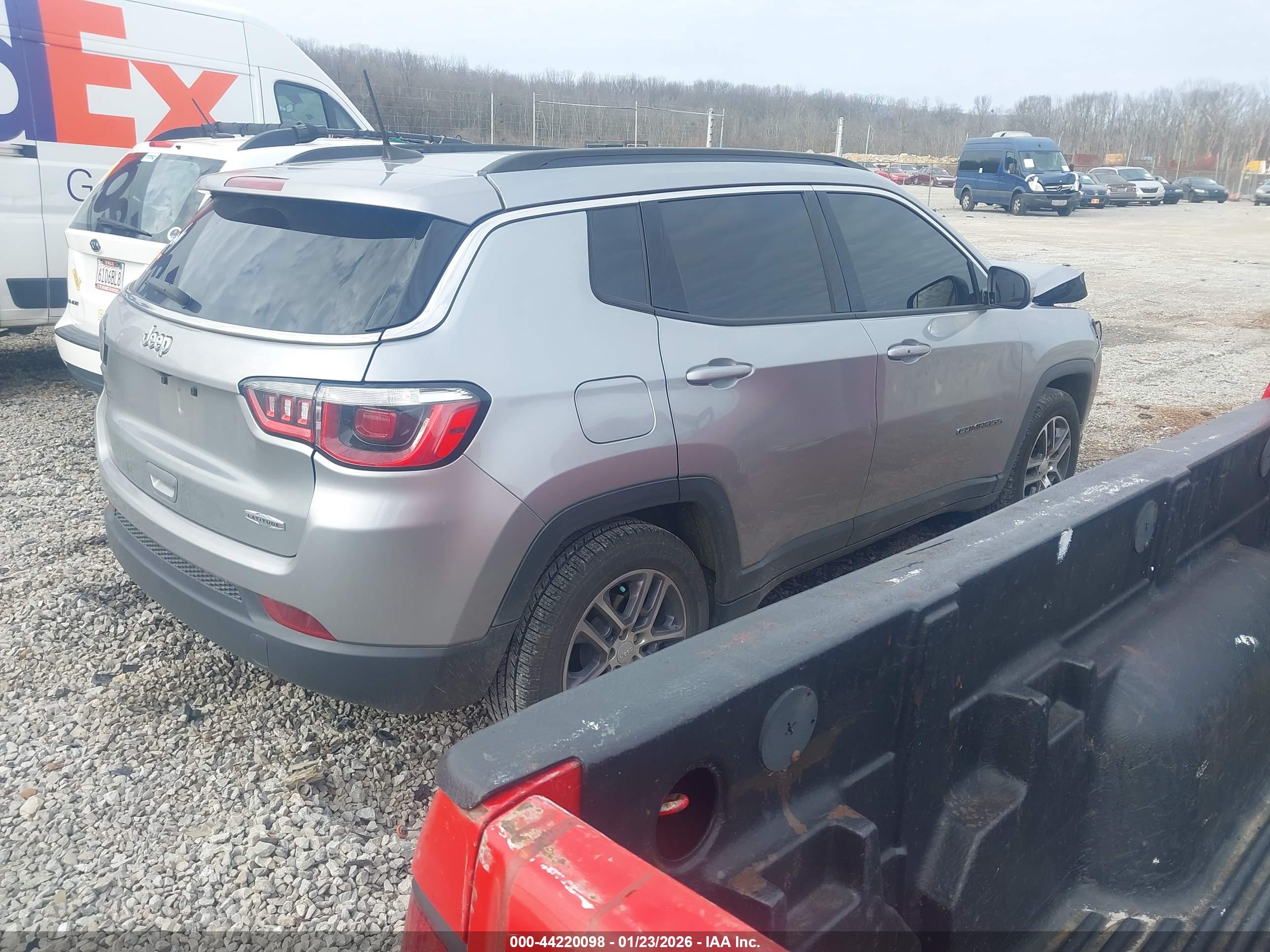 JEEP COMPASS image 4