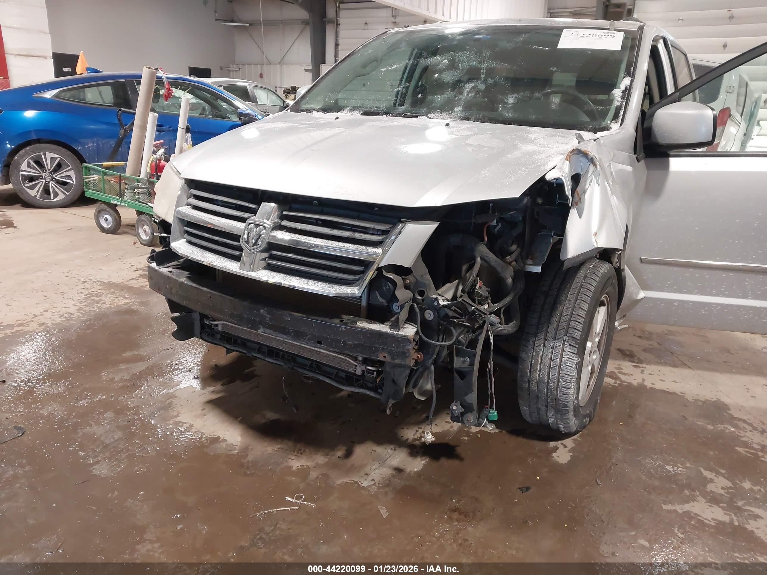 DODGE GRAND image 6