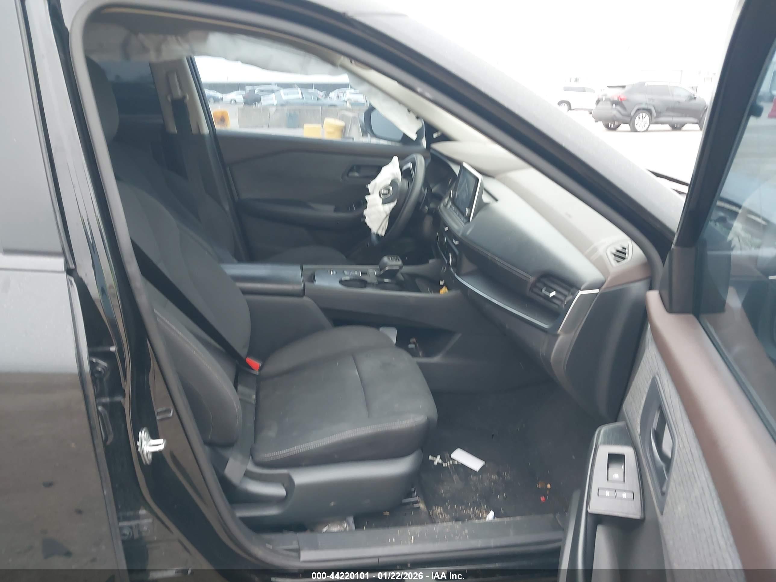 NISSAN ROGUE image 5
