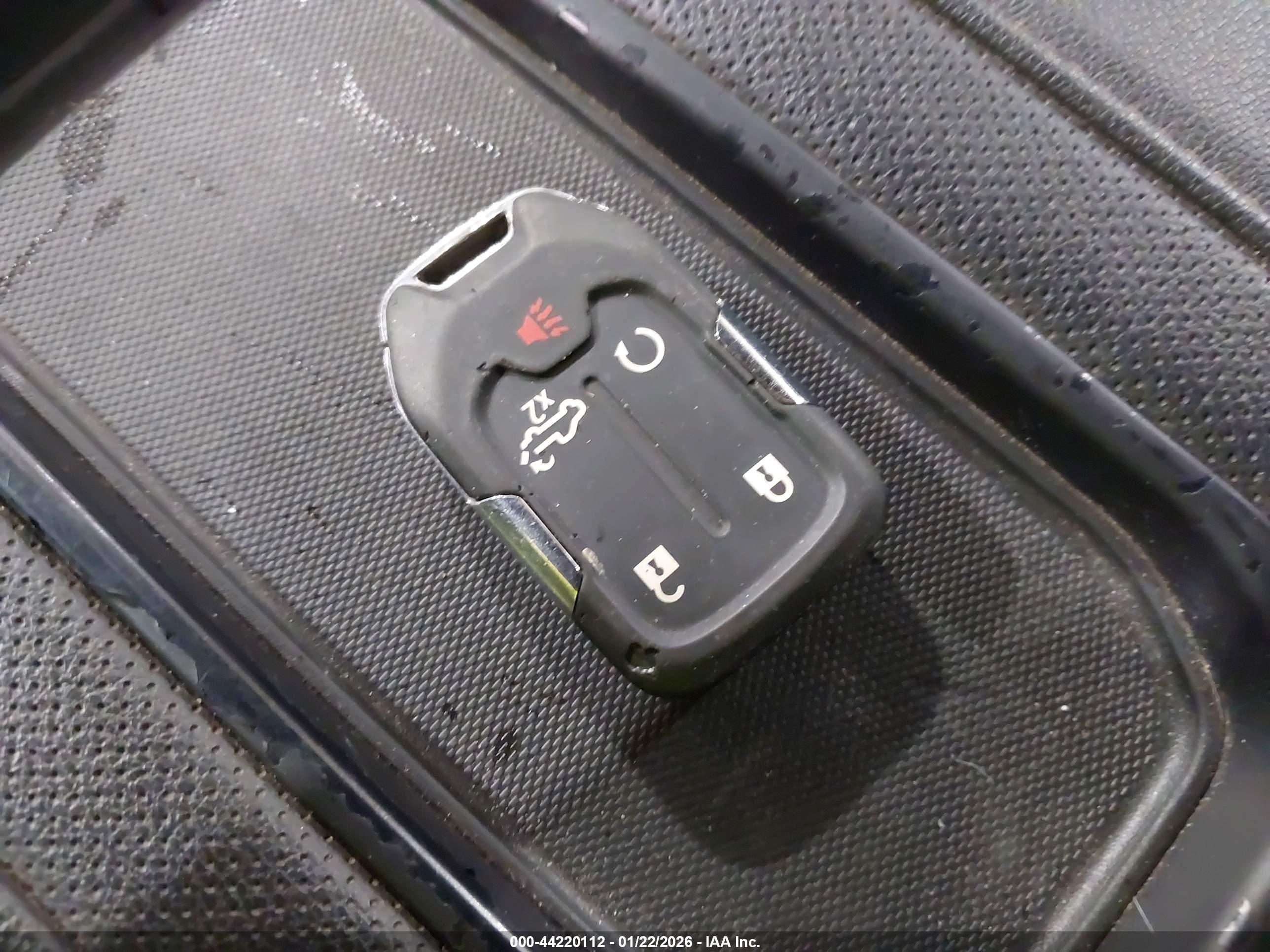 GMC SIERRA image 11