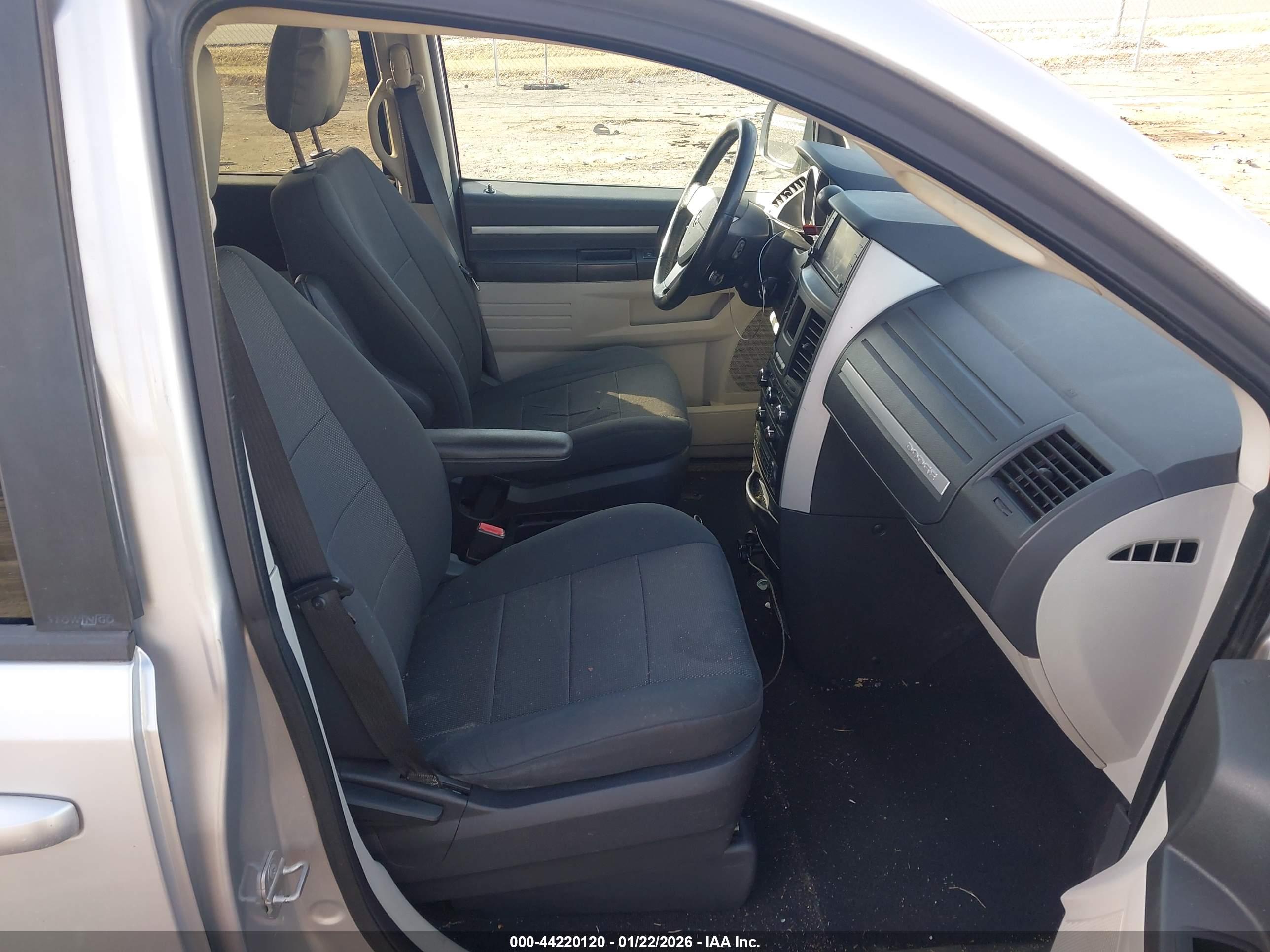 DODGE GRAND image 5