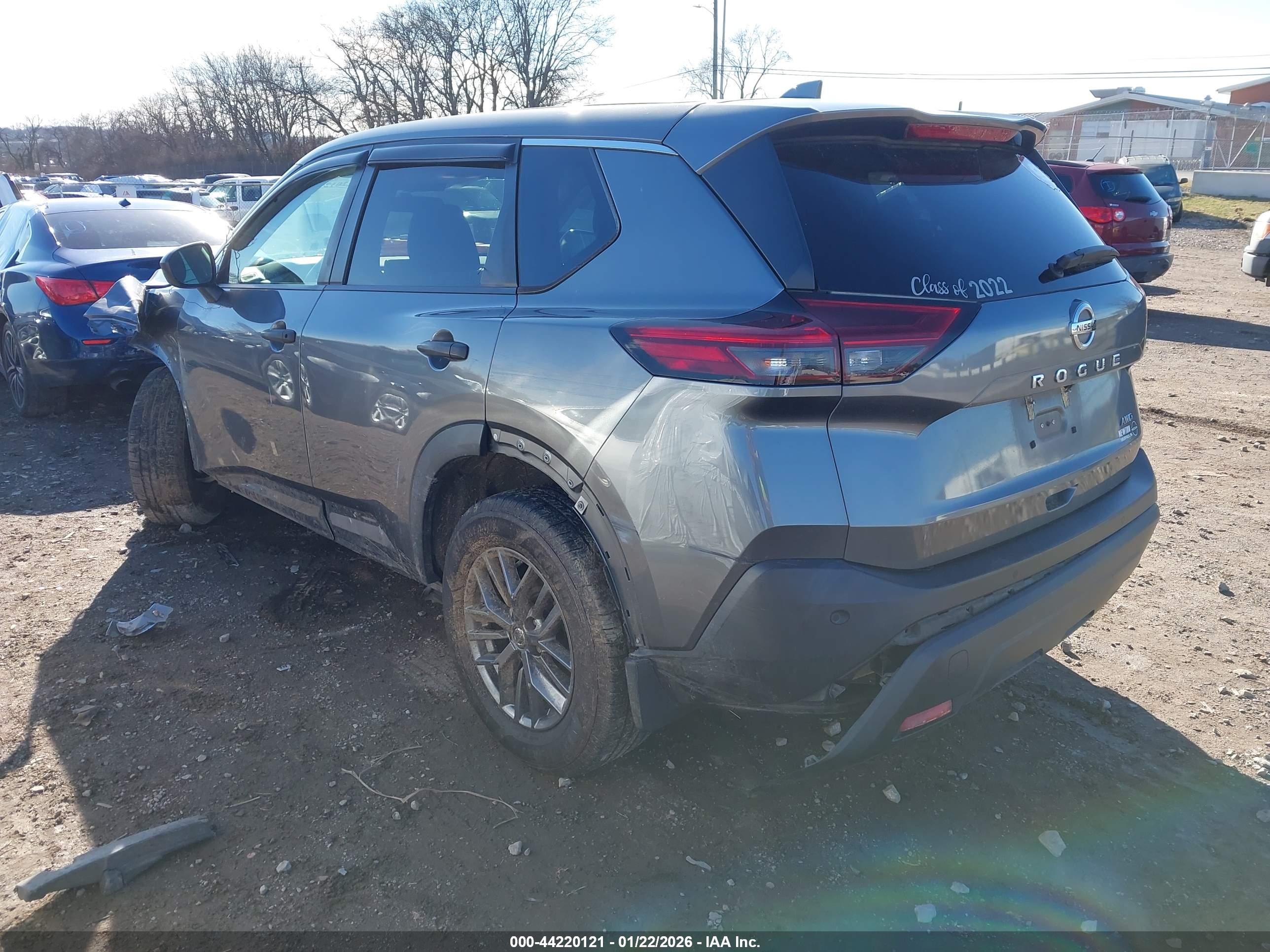 NISSAN ROGUE image 3