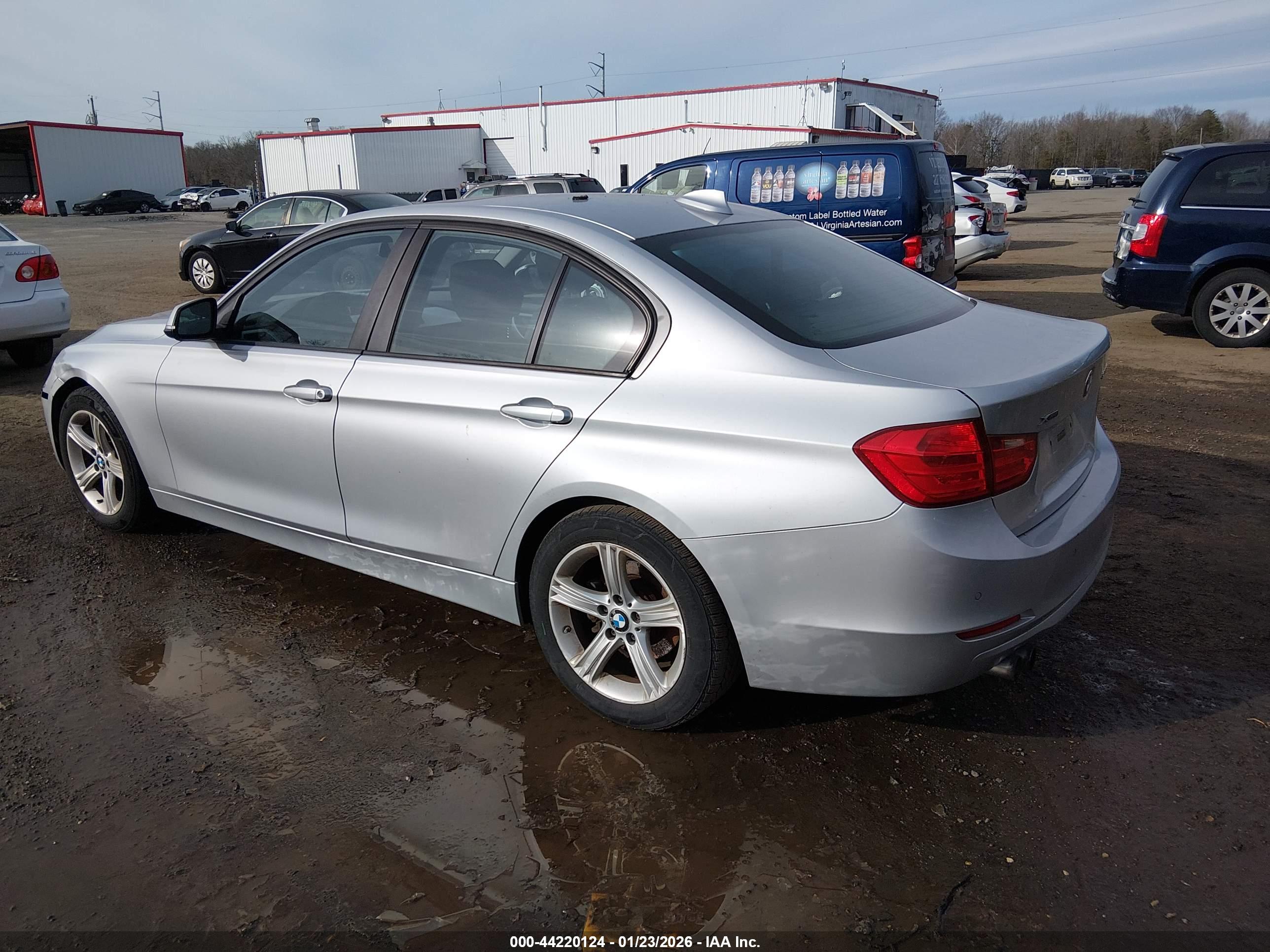 BMW 328I image 3