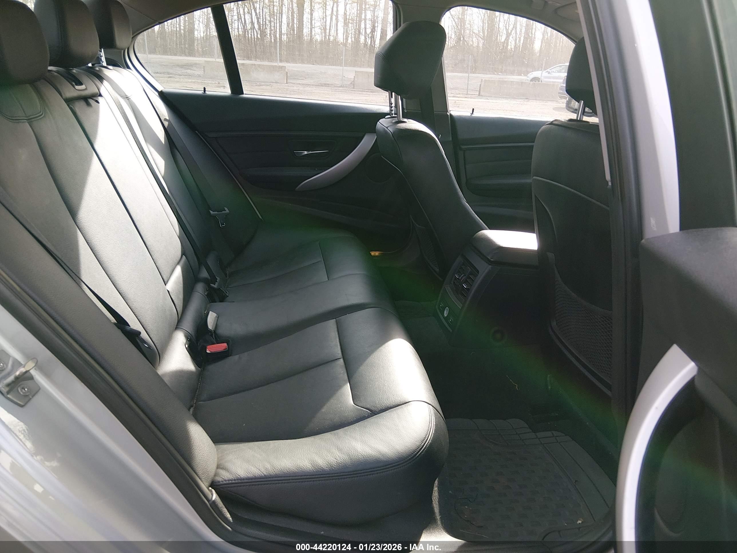 BMW 328I image 8