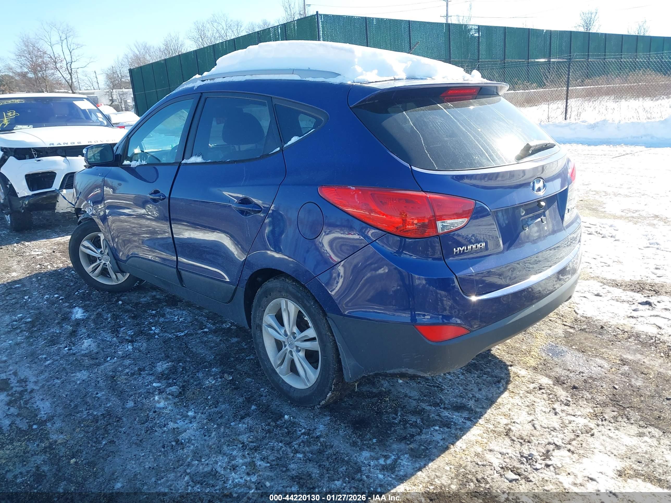 HYUNDAI TUCSON image 3