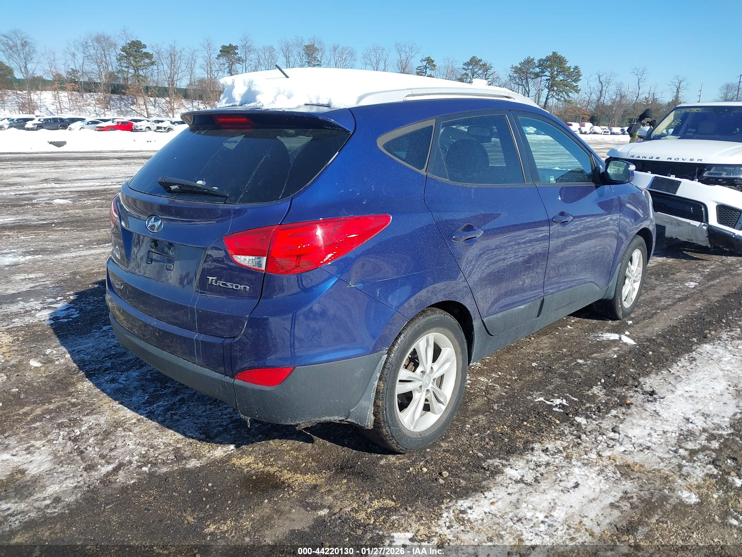 HYUNDAI TUCSON image 4