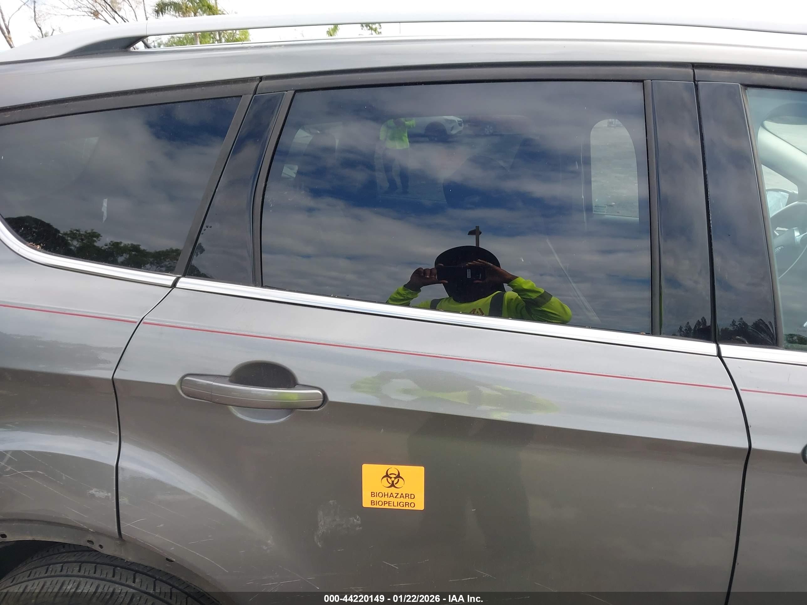 FORD ESCAPE image 8