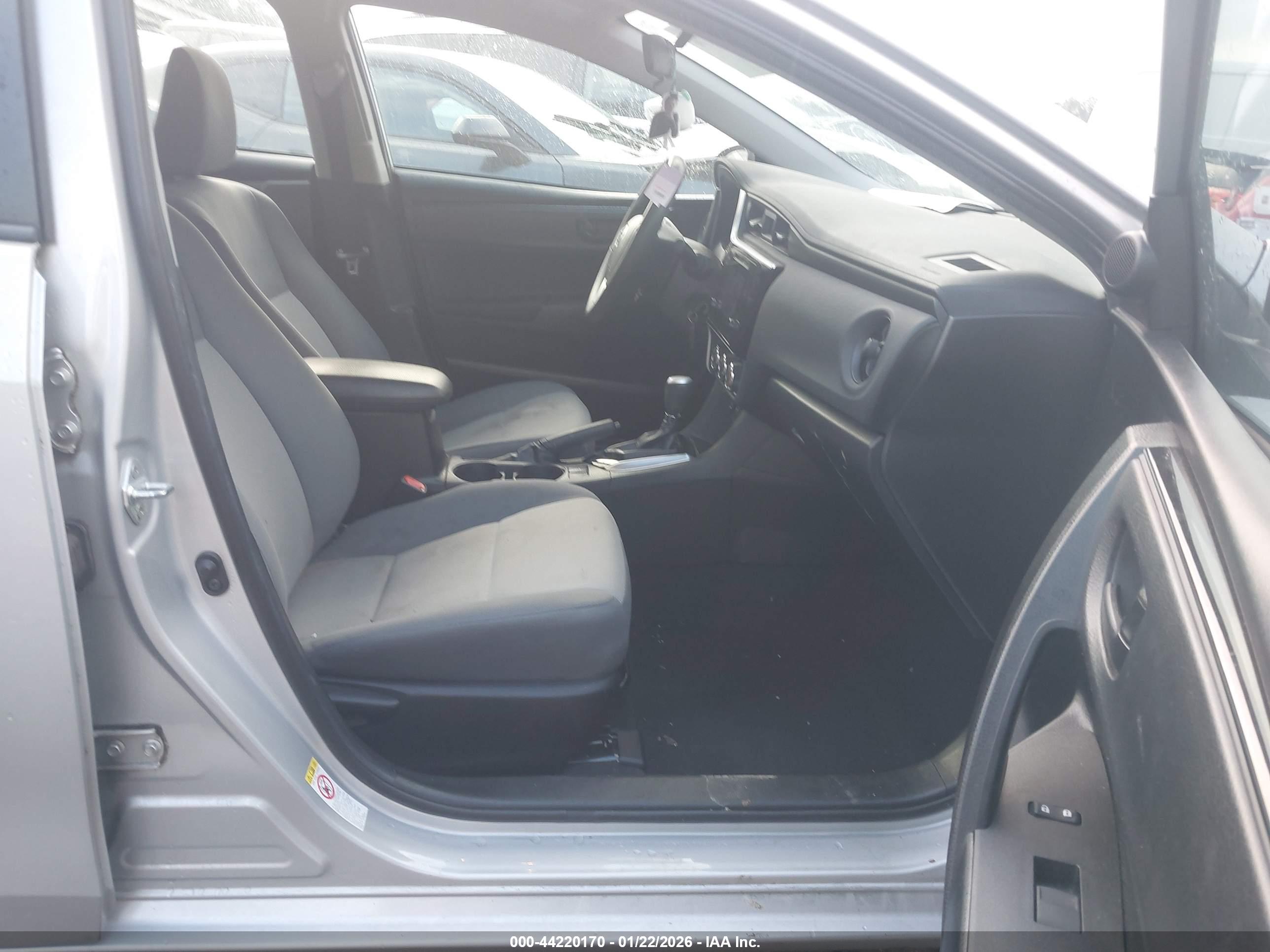 TOYOTA COROLLA image 5