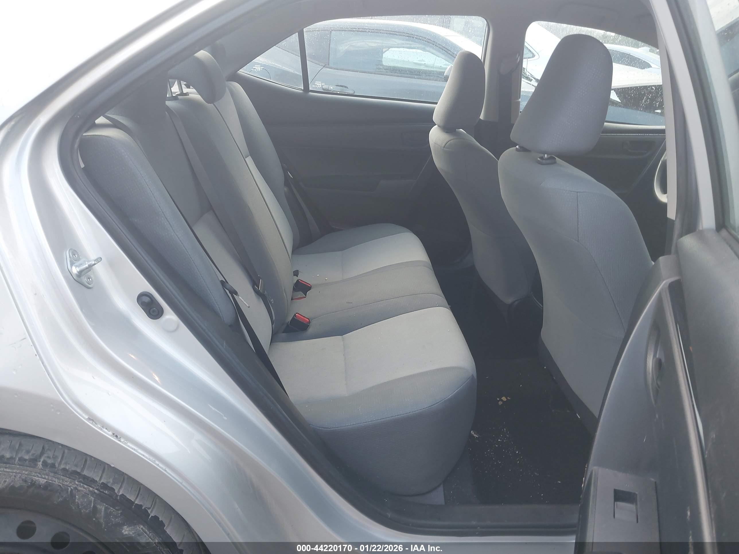 TOYOTA COROLLA image 8