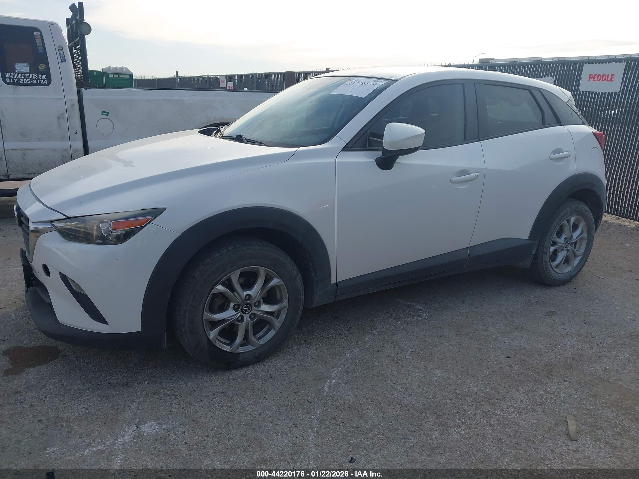 MAZDA CX-3 image 2