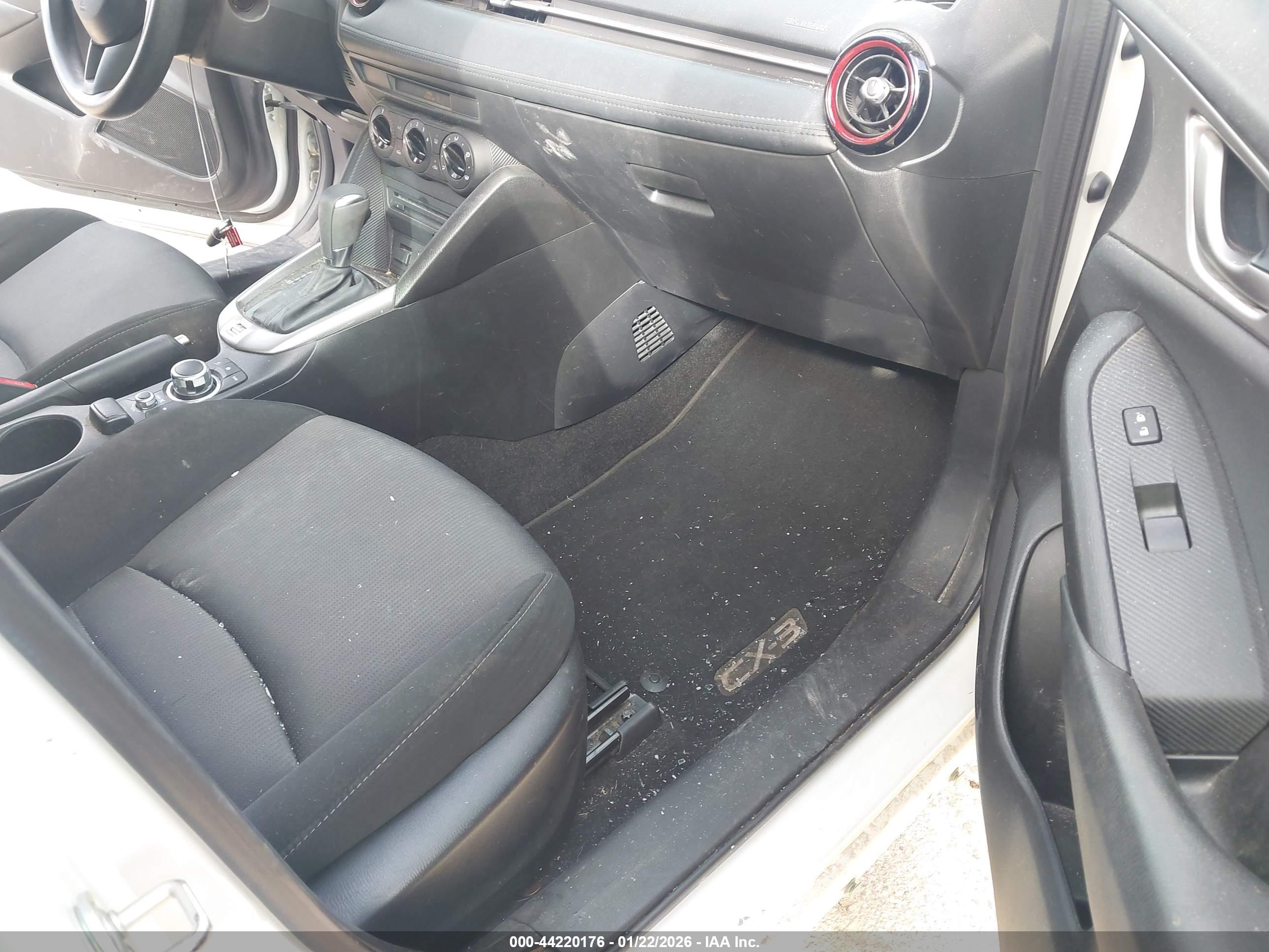 MAZDA CX-3 image 5