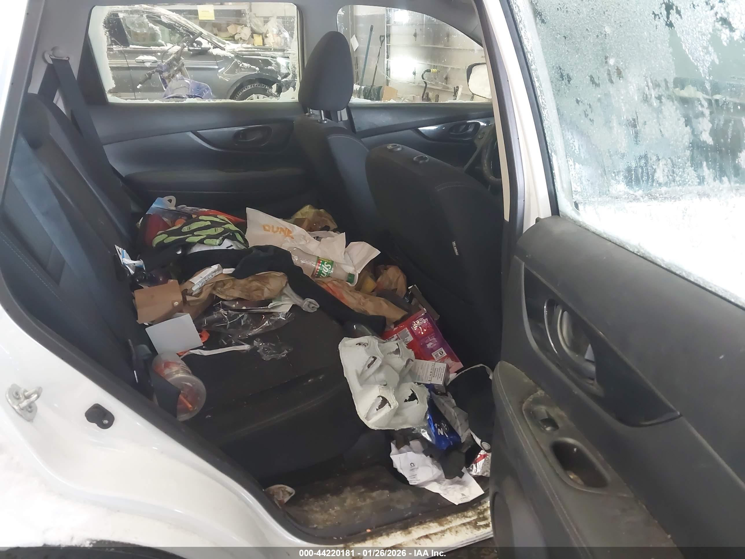 NISSAN ROGUE image 8