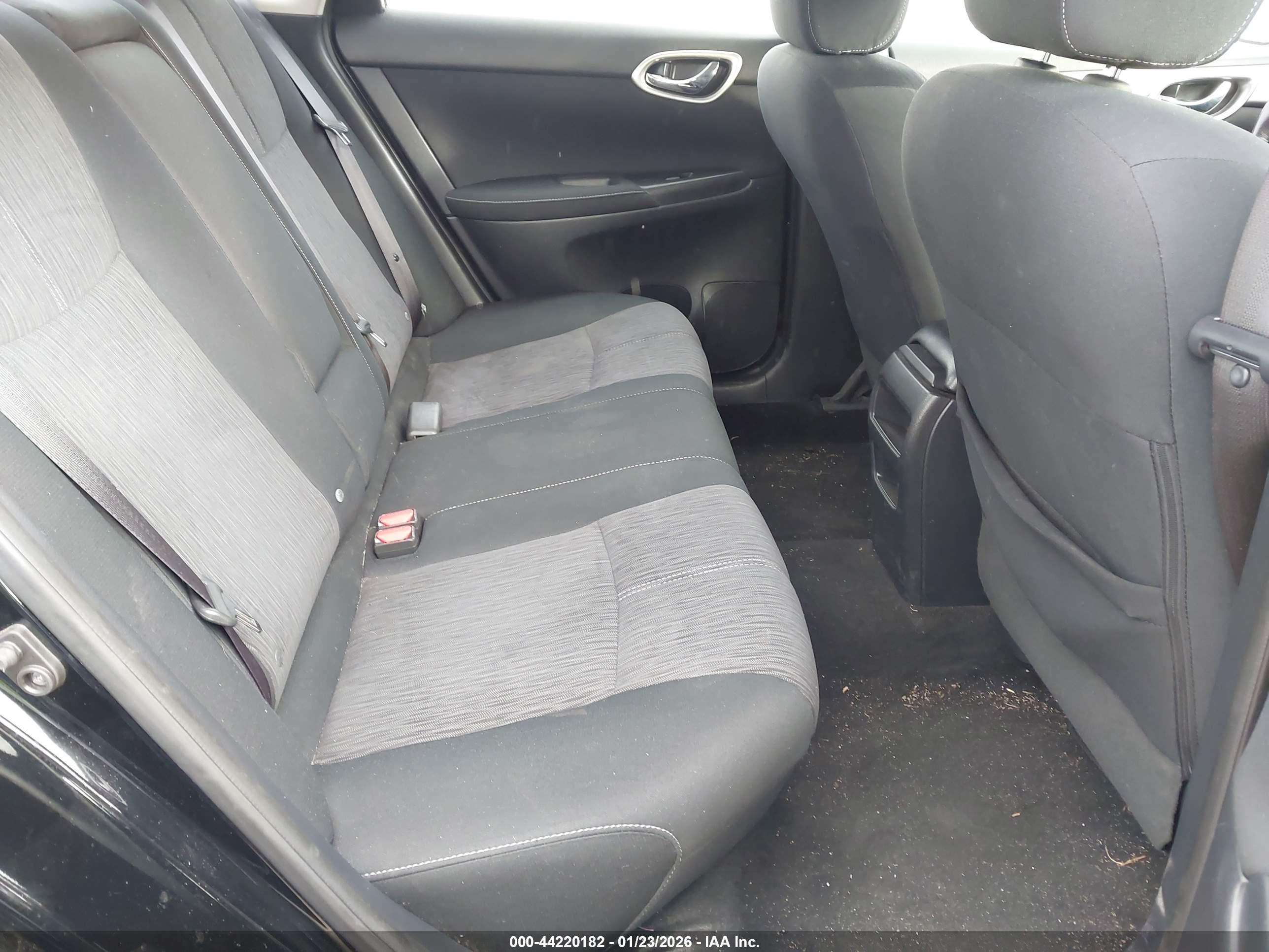 NISSAN SENTRA image 8