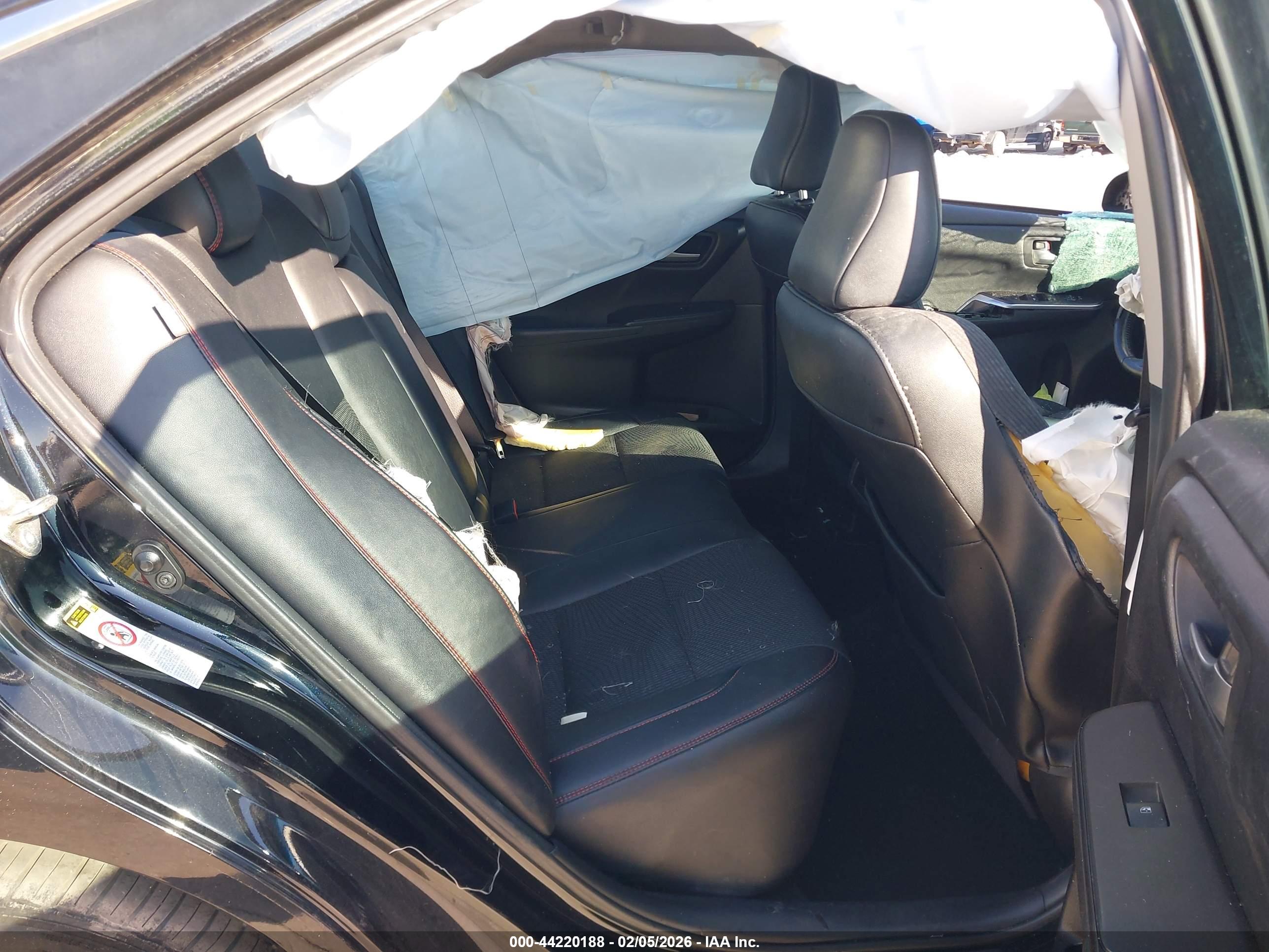 TOYOTA CAMRY image 8