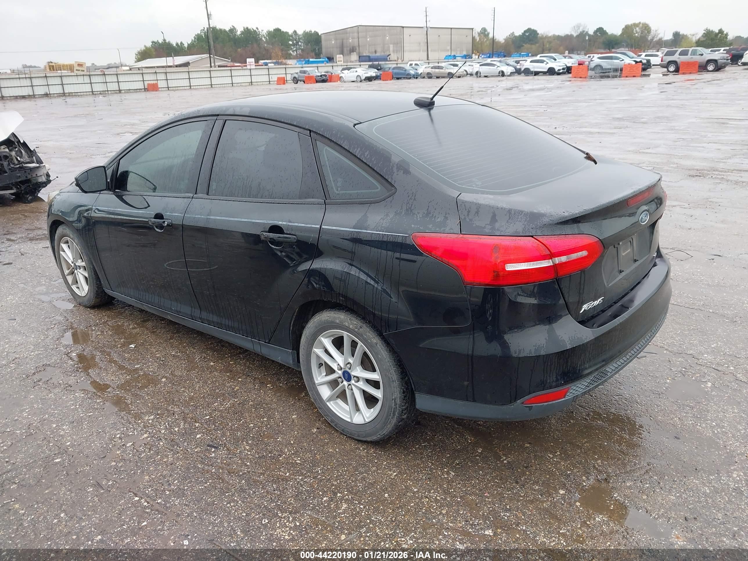 FORD FOCUS image 3