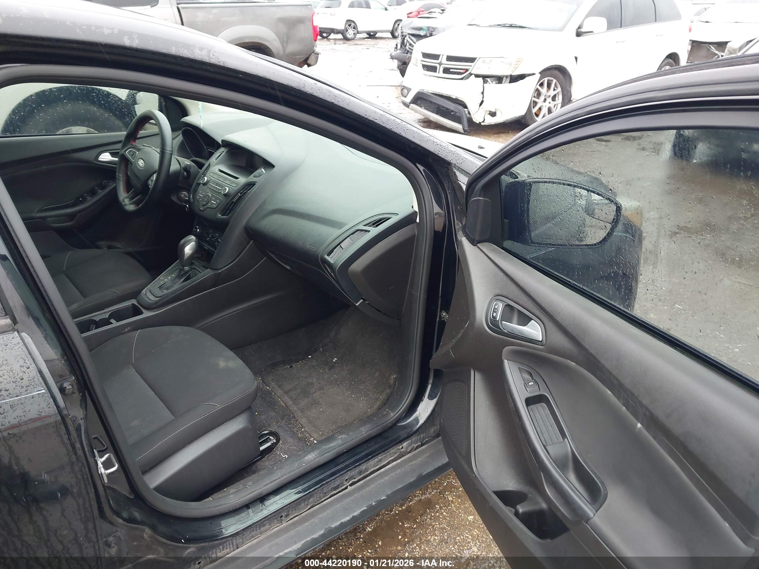FORD FOCUS image 5