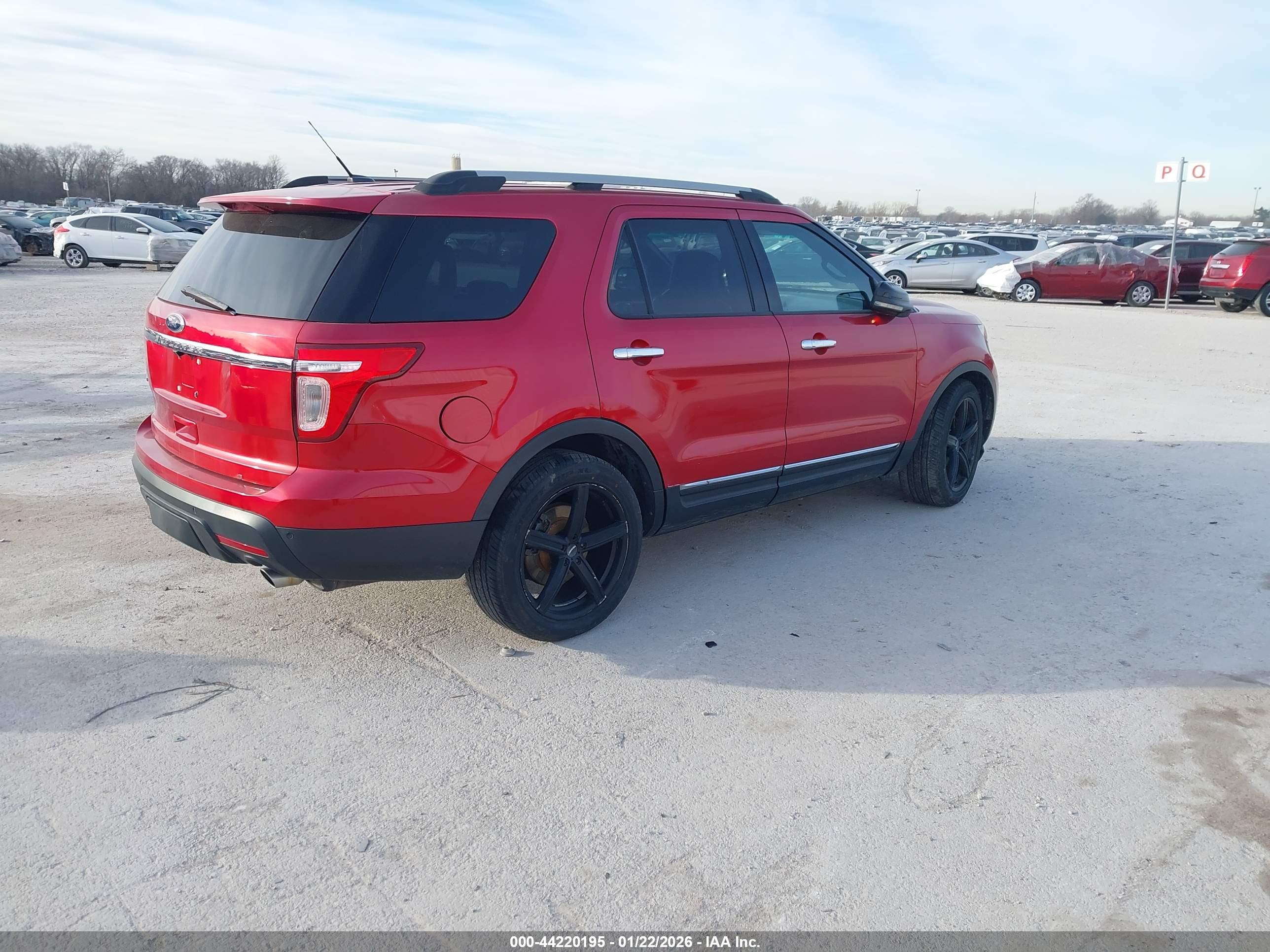 FORD EXPLORER image 4