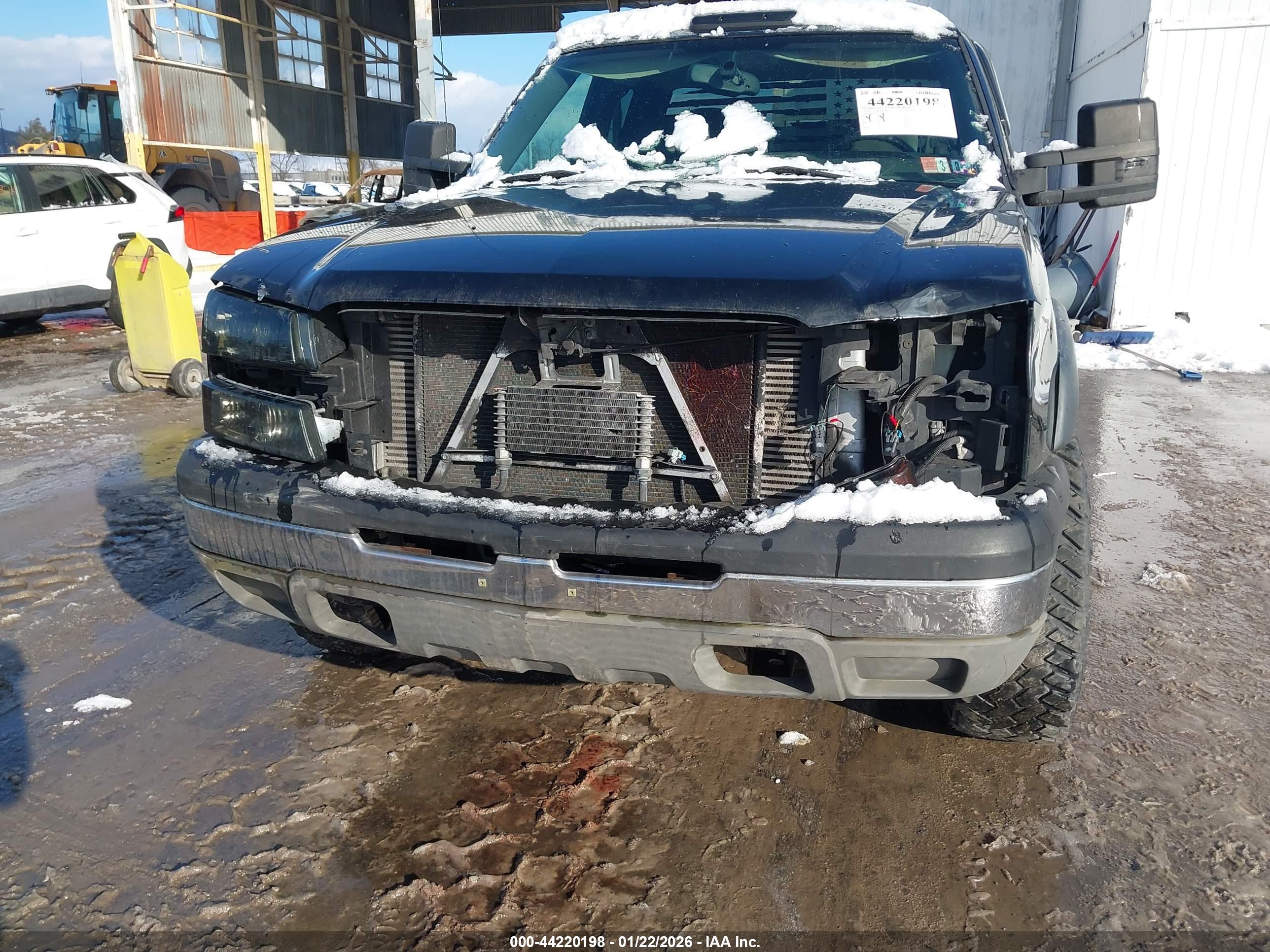 CHEVROLET SILVERADO image 6