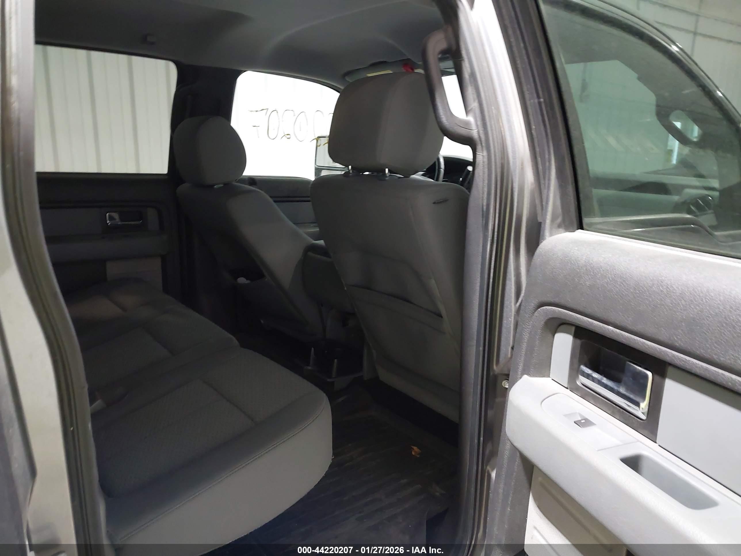 FORD F-150 image 8