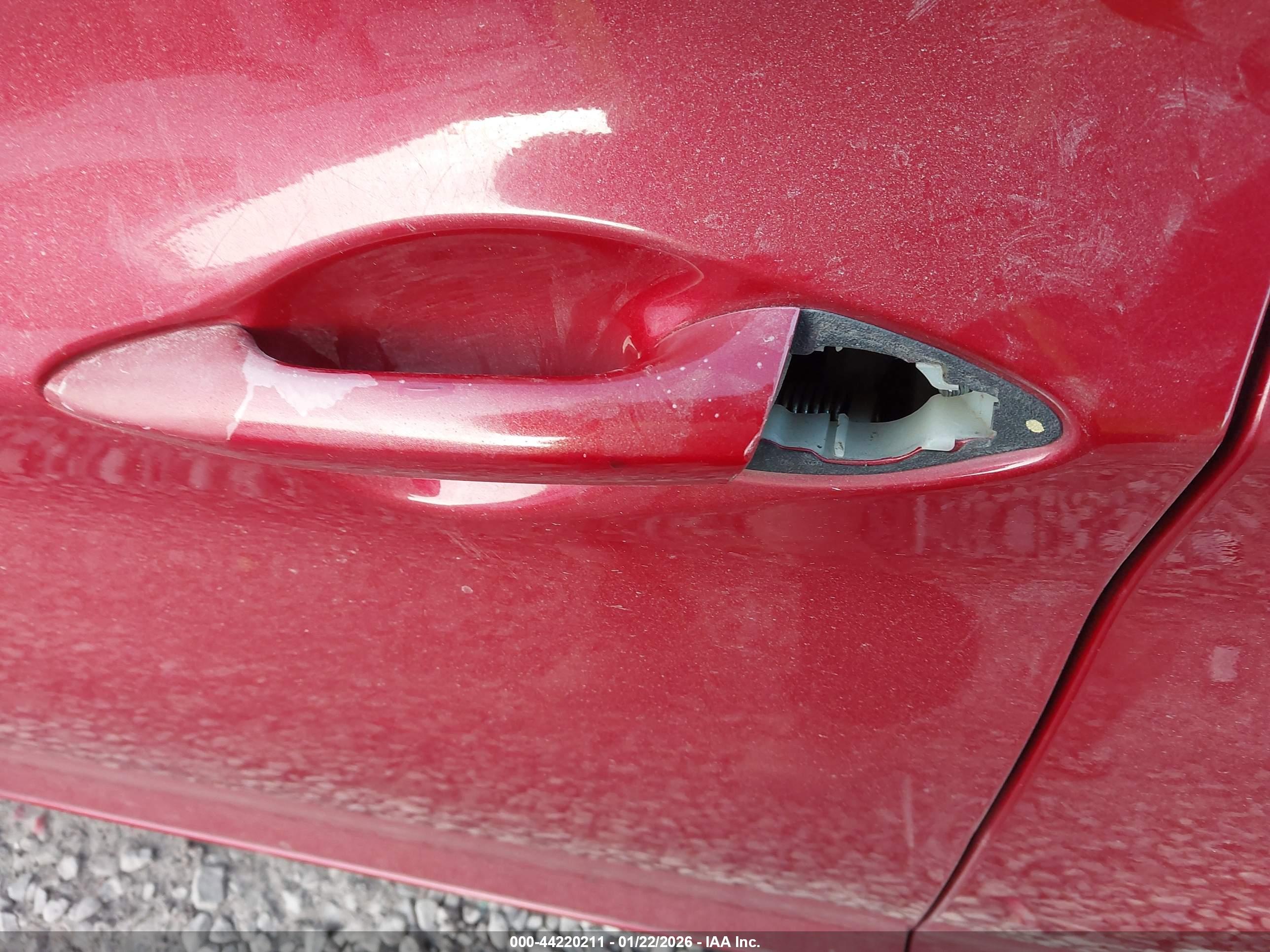 HYUNDAI ELANTRA image 6