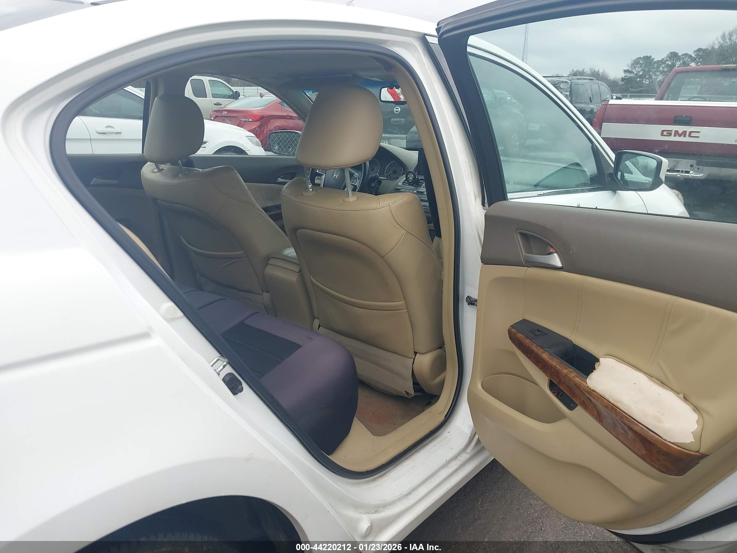 HONDA ACCORD image 8
