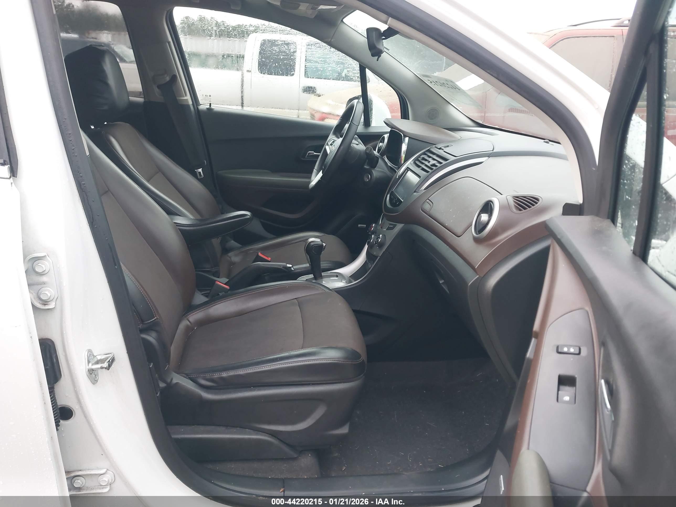 CHEVROLET TRAX image 5