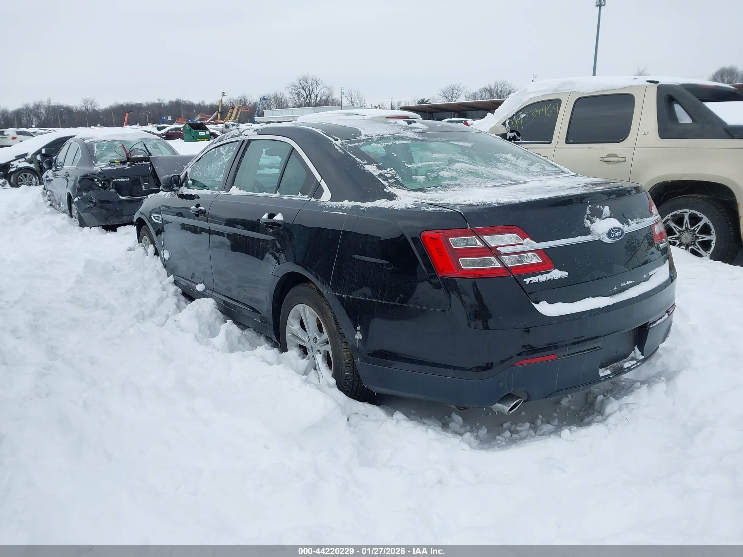 FORD TAURUS image 3