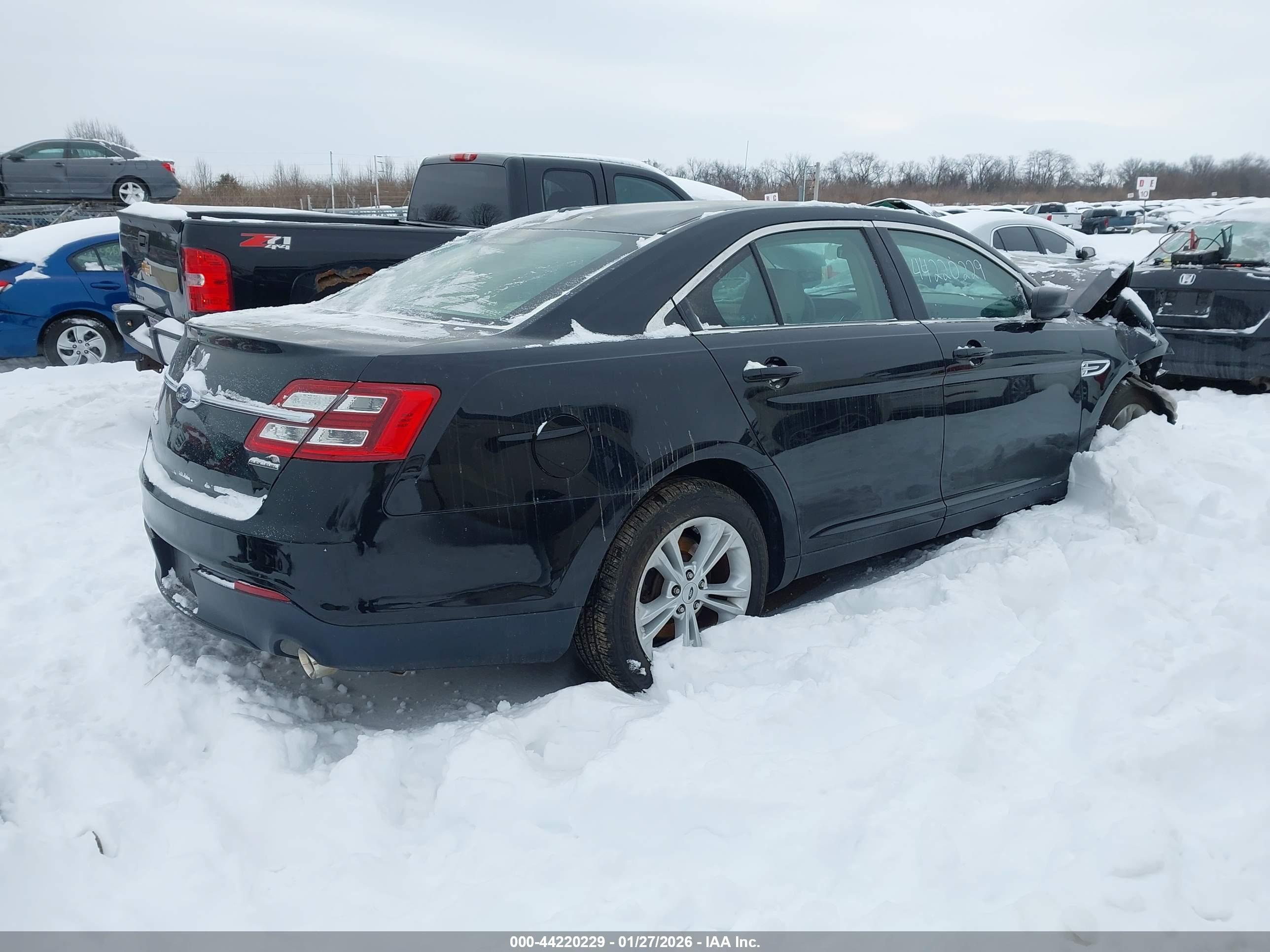 FORD TAURUS image 4
