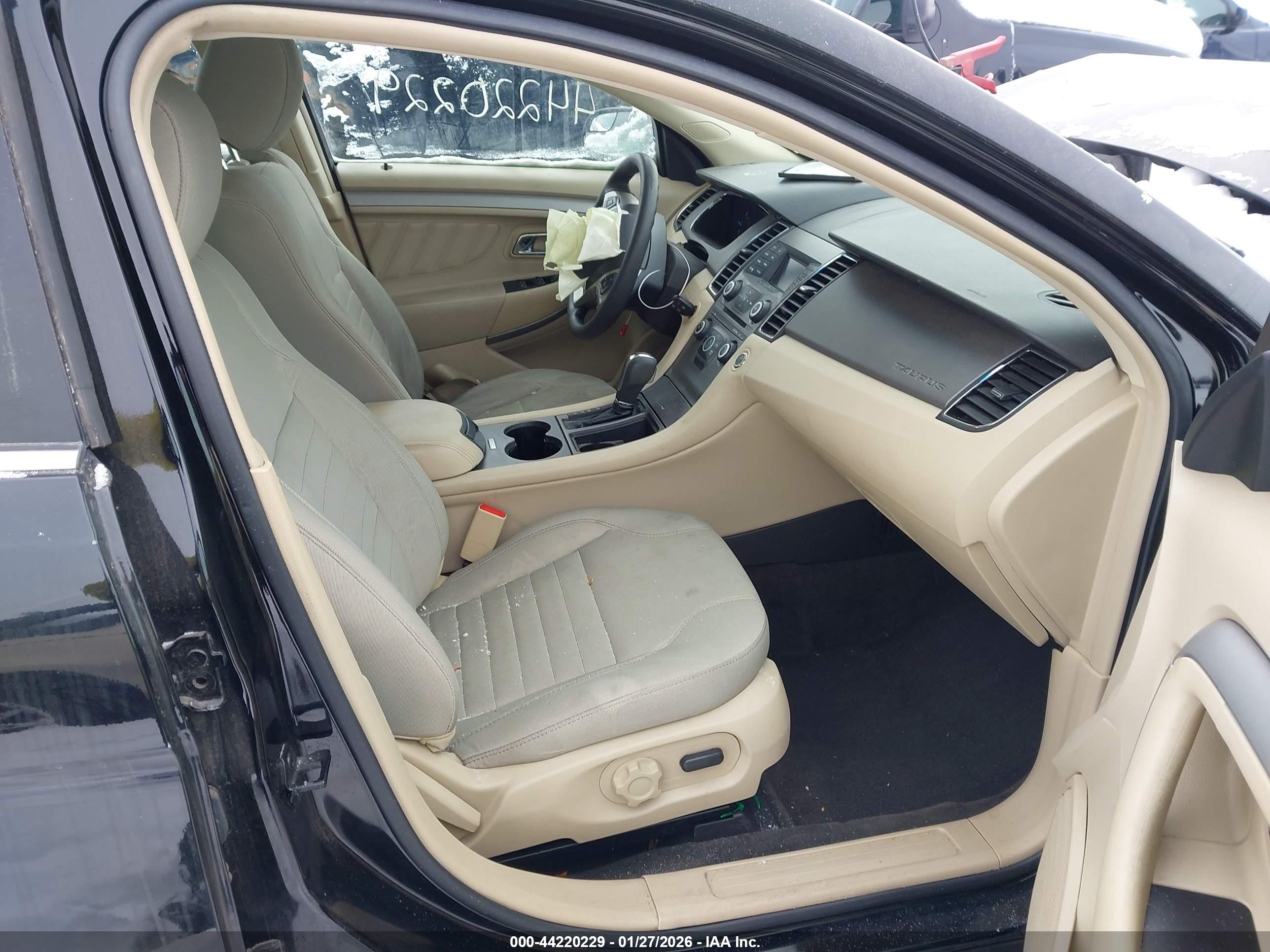 FORD TAURUS image 5