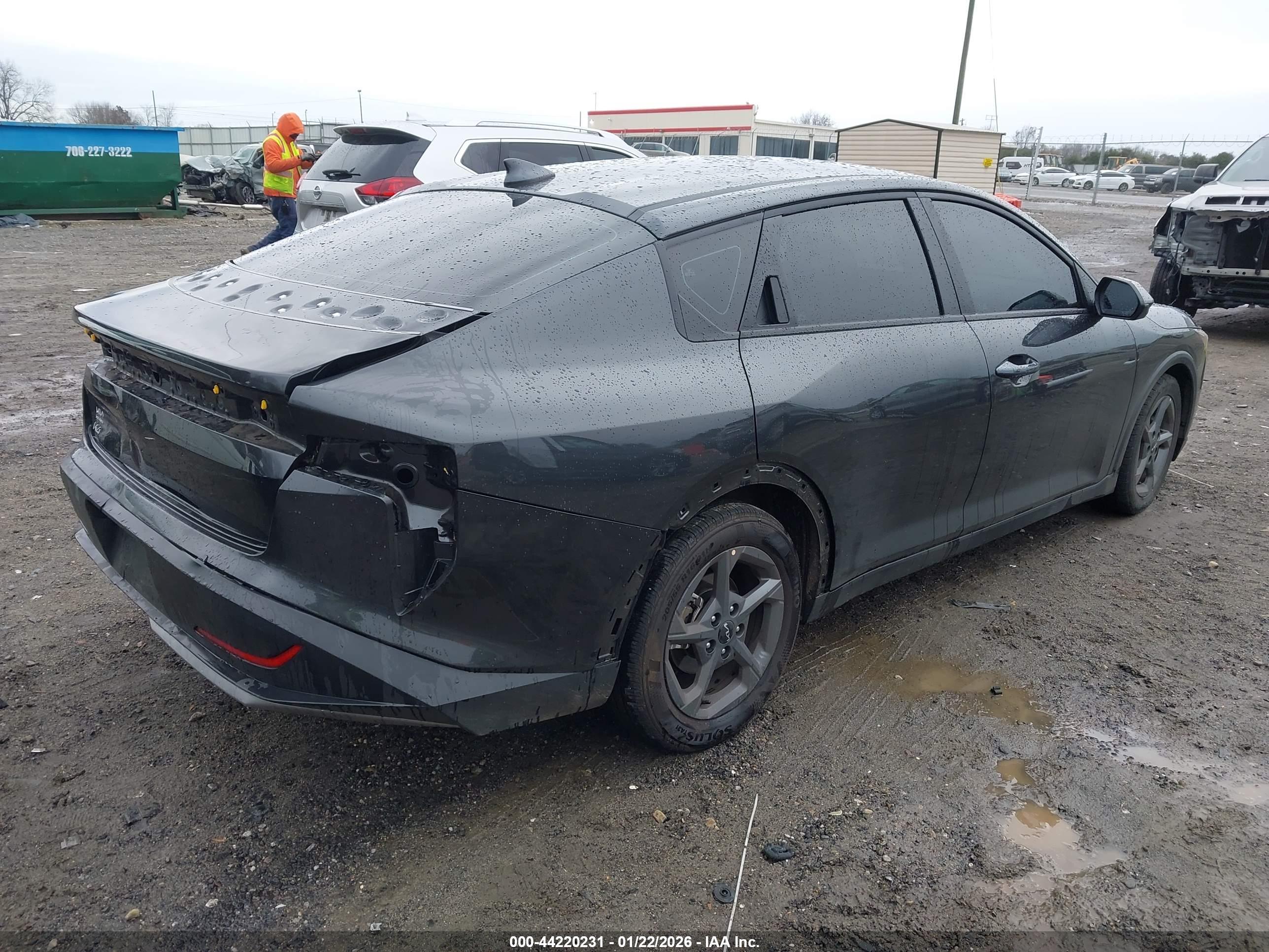 KIA K4 image 4