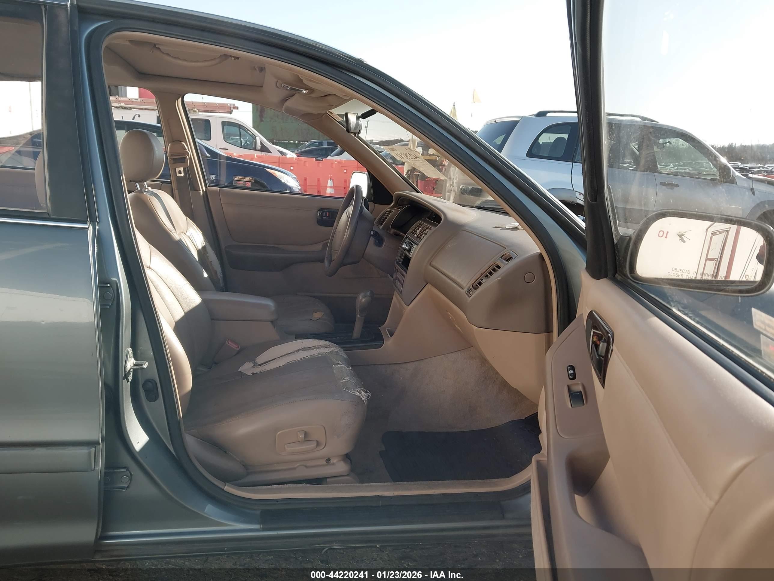 TOYOTA AVALON image 5