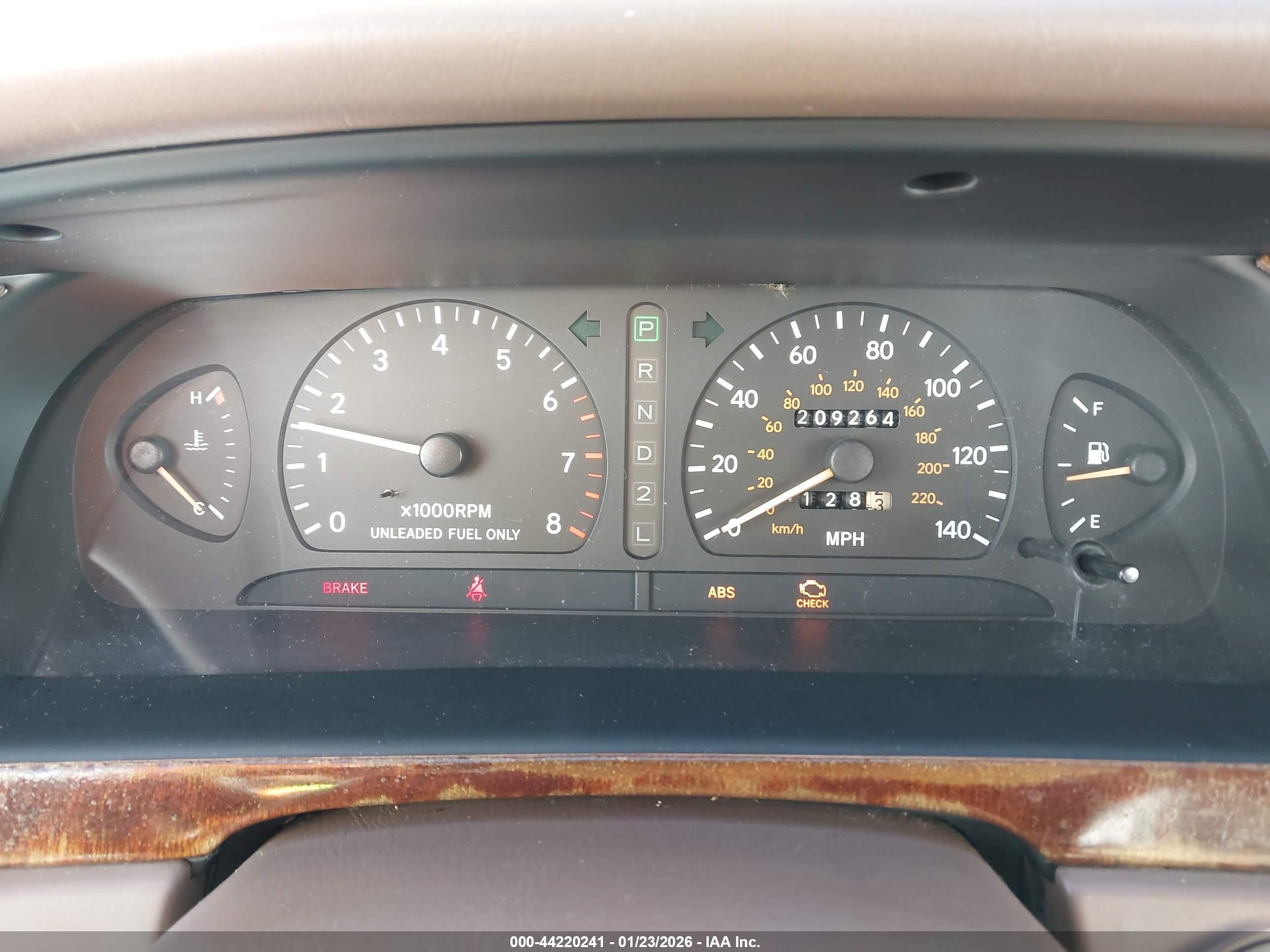 TOYOTA AVALON image 7