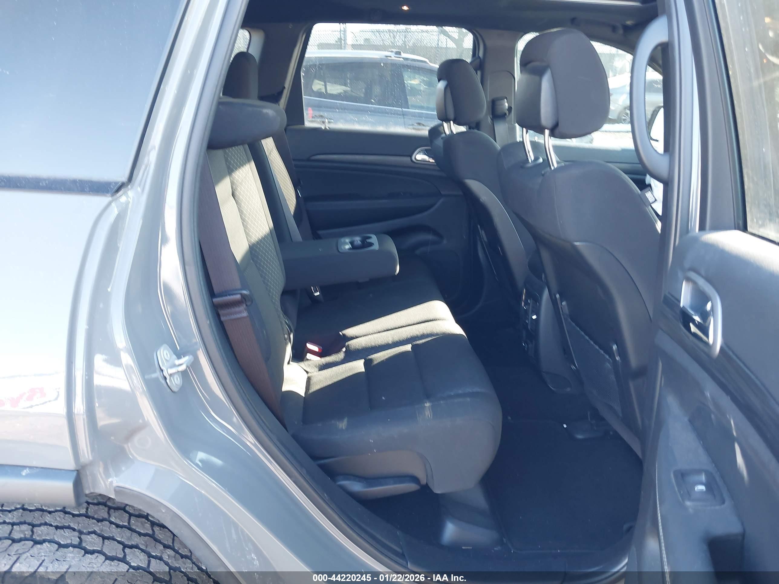 JEEP GRAND image 8