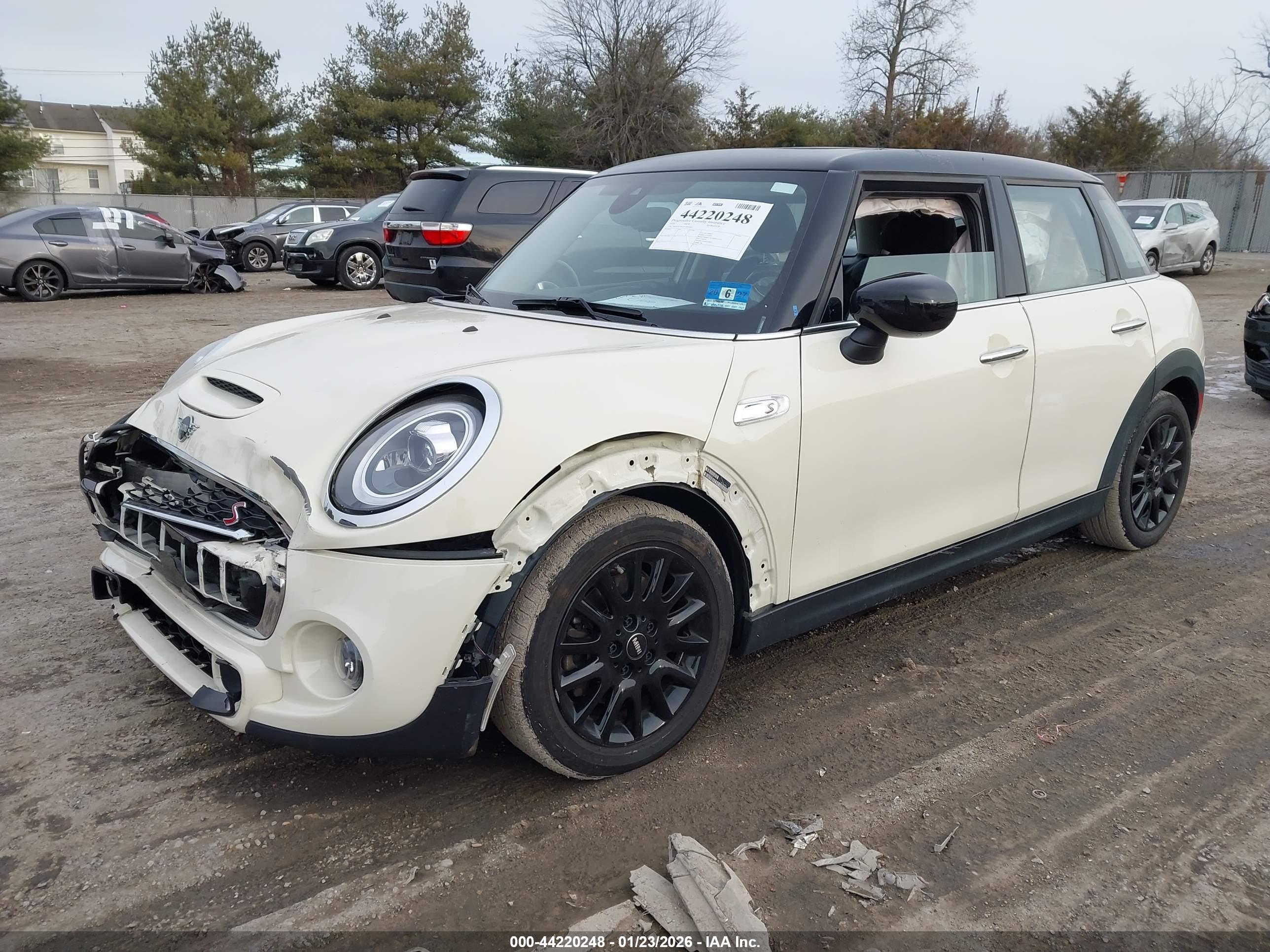 MINI HARDTOP image 2