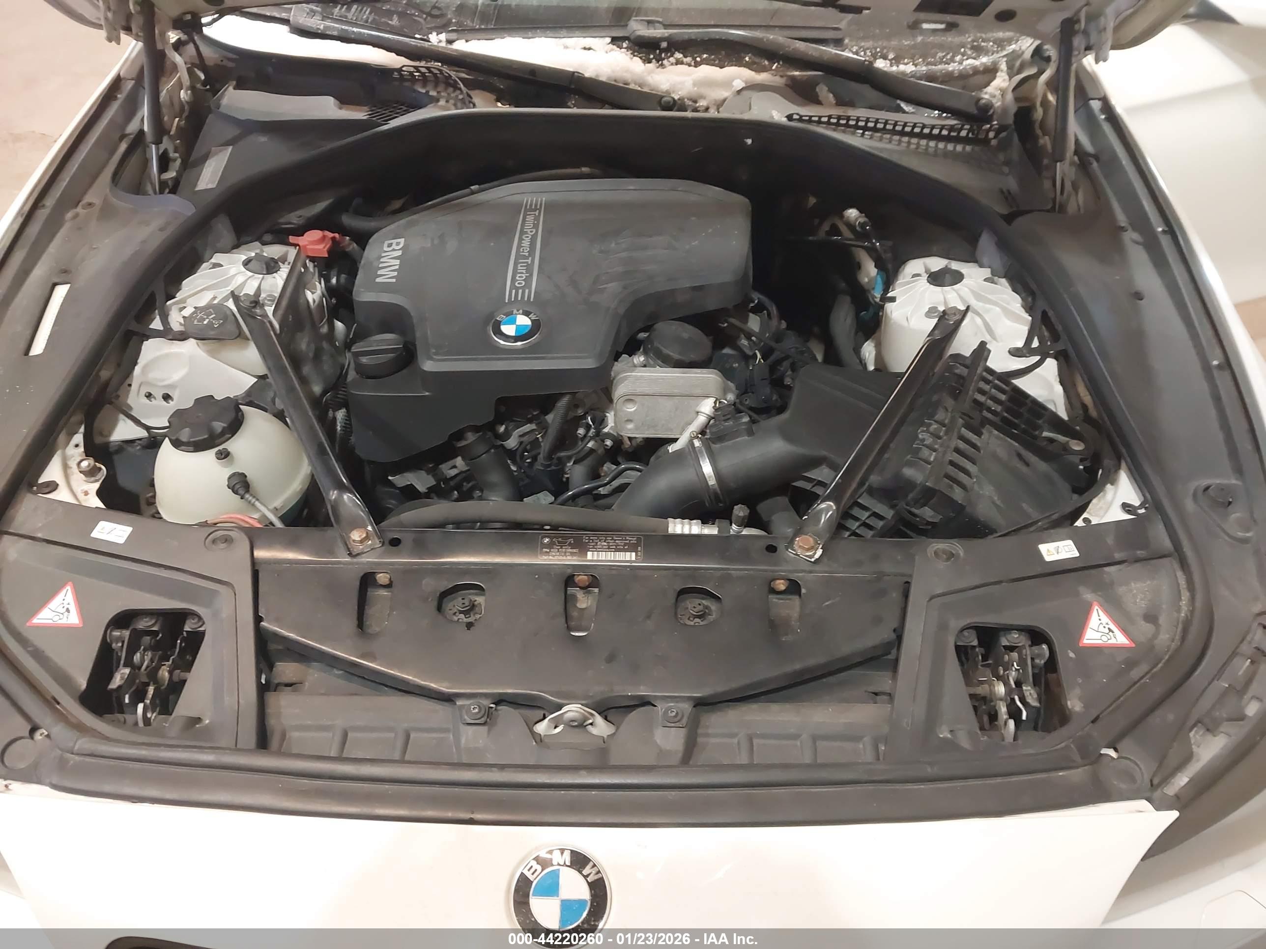 BMW 528I image 10