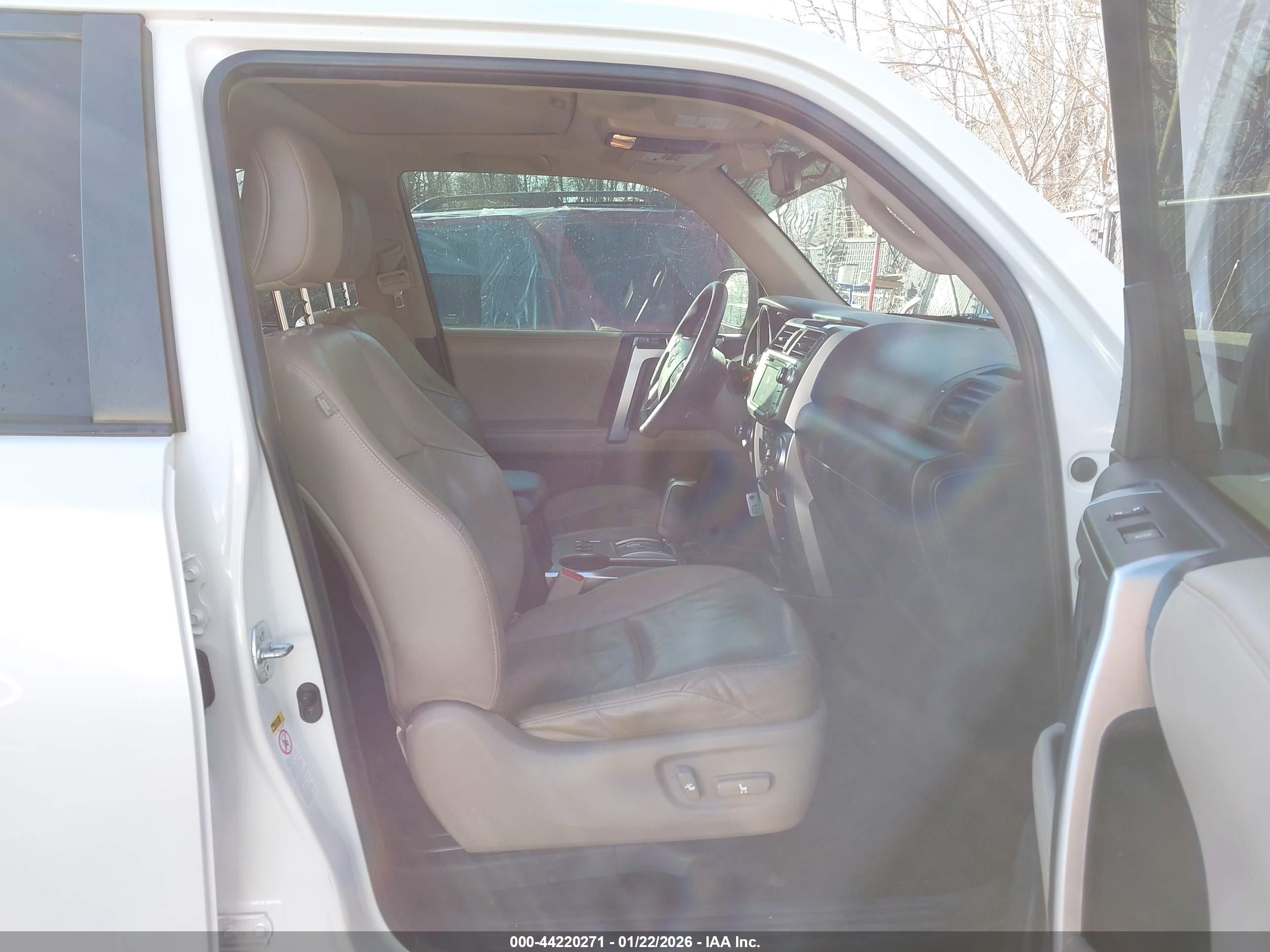 TOYOTA 4RUNNER image 5